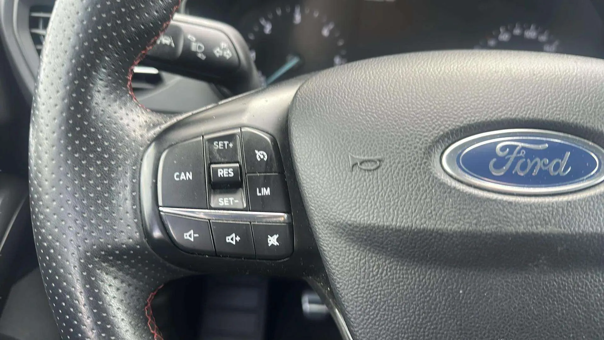 Ford Focus 2.0 EcoBlue ST-Line SportBr - foto 14