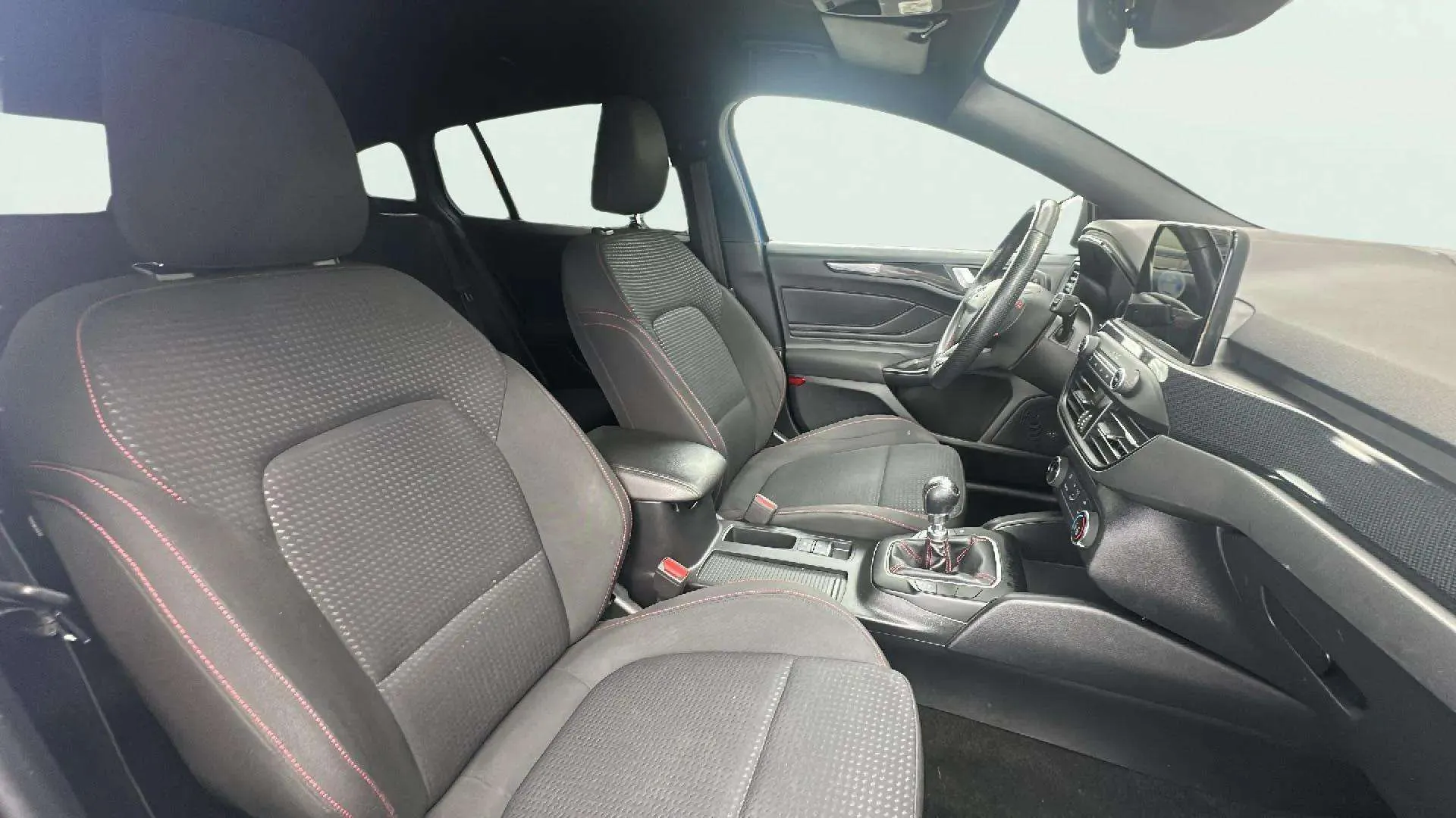Ford Focus 2.0 EcoBlue ST-Line SportBr - foto 17
