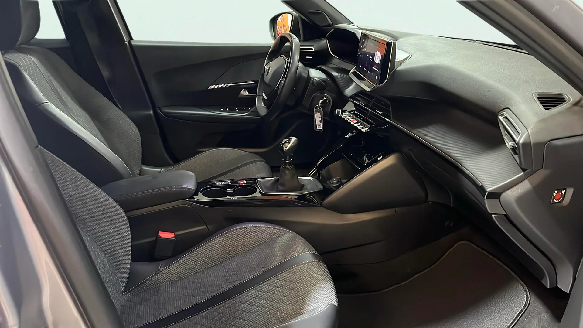 Peugeot 2008 Allure PureTech 100 - foto 13