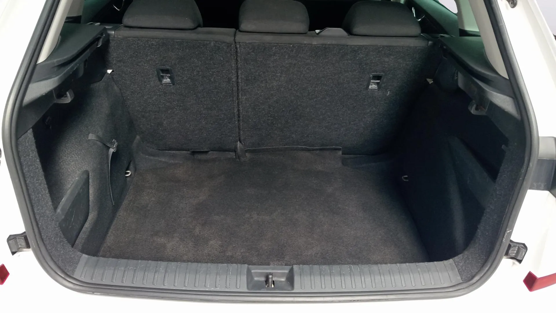 Škoda Kamiq 1.0 TSI Selection - foto 24