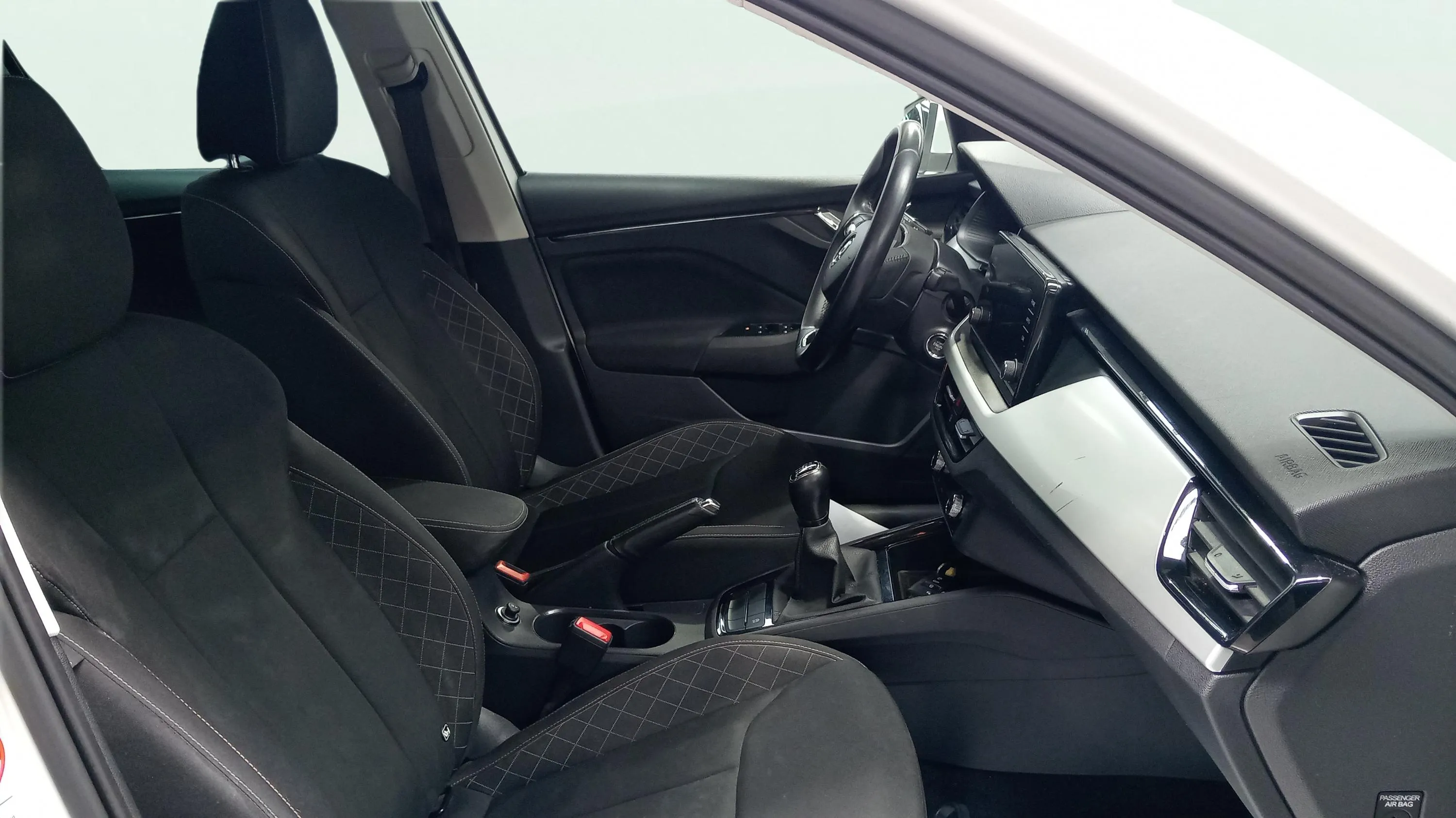 Škoda Kamiq 1.0 TSI Selection - foto 22
