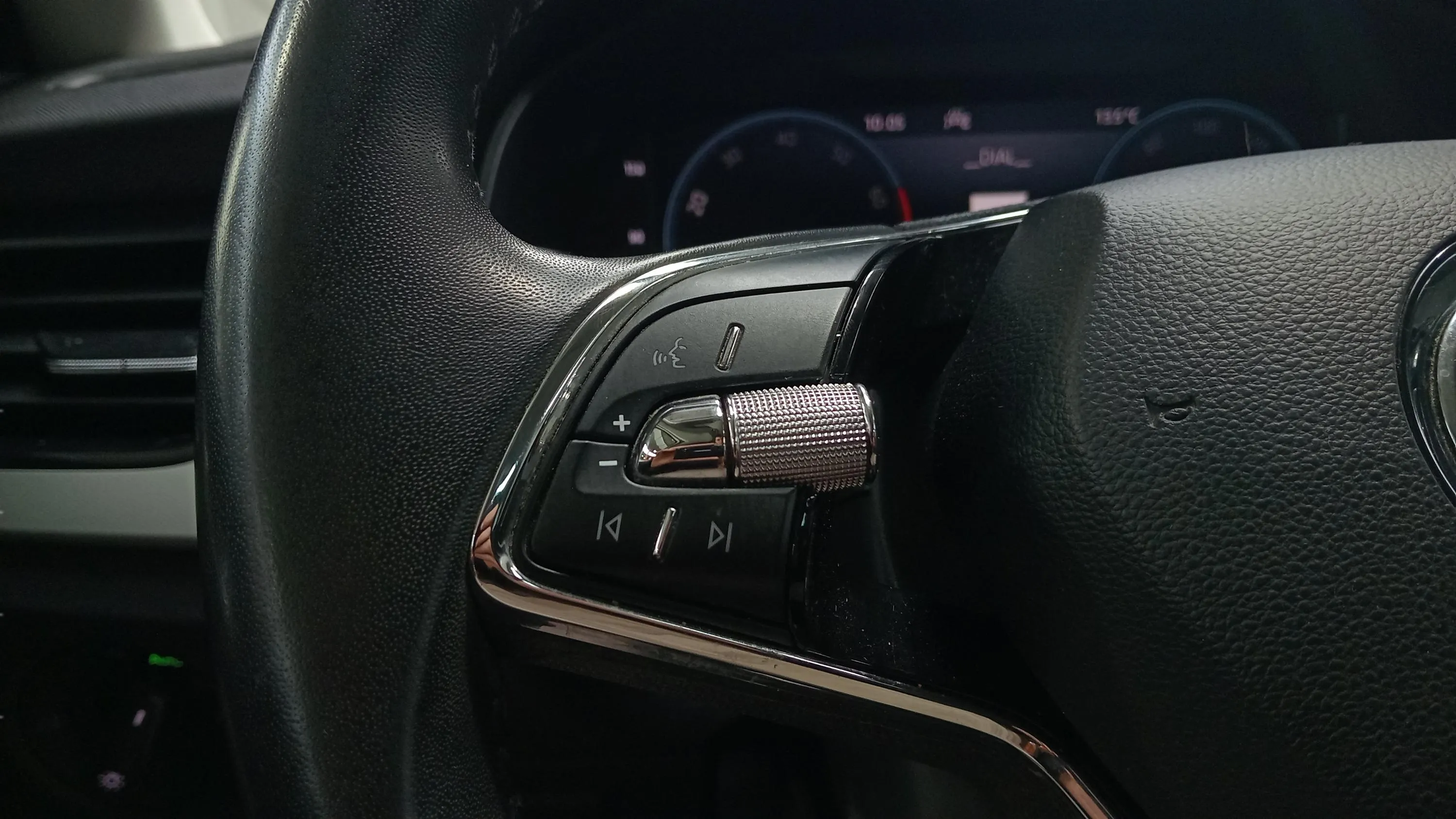 Škoda Kamiq 1.0 TSI Selection - foto 13