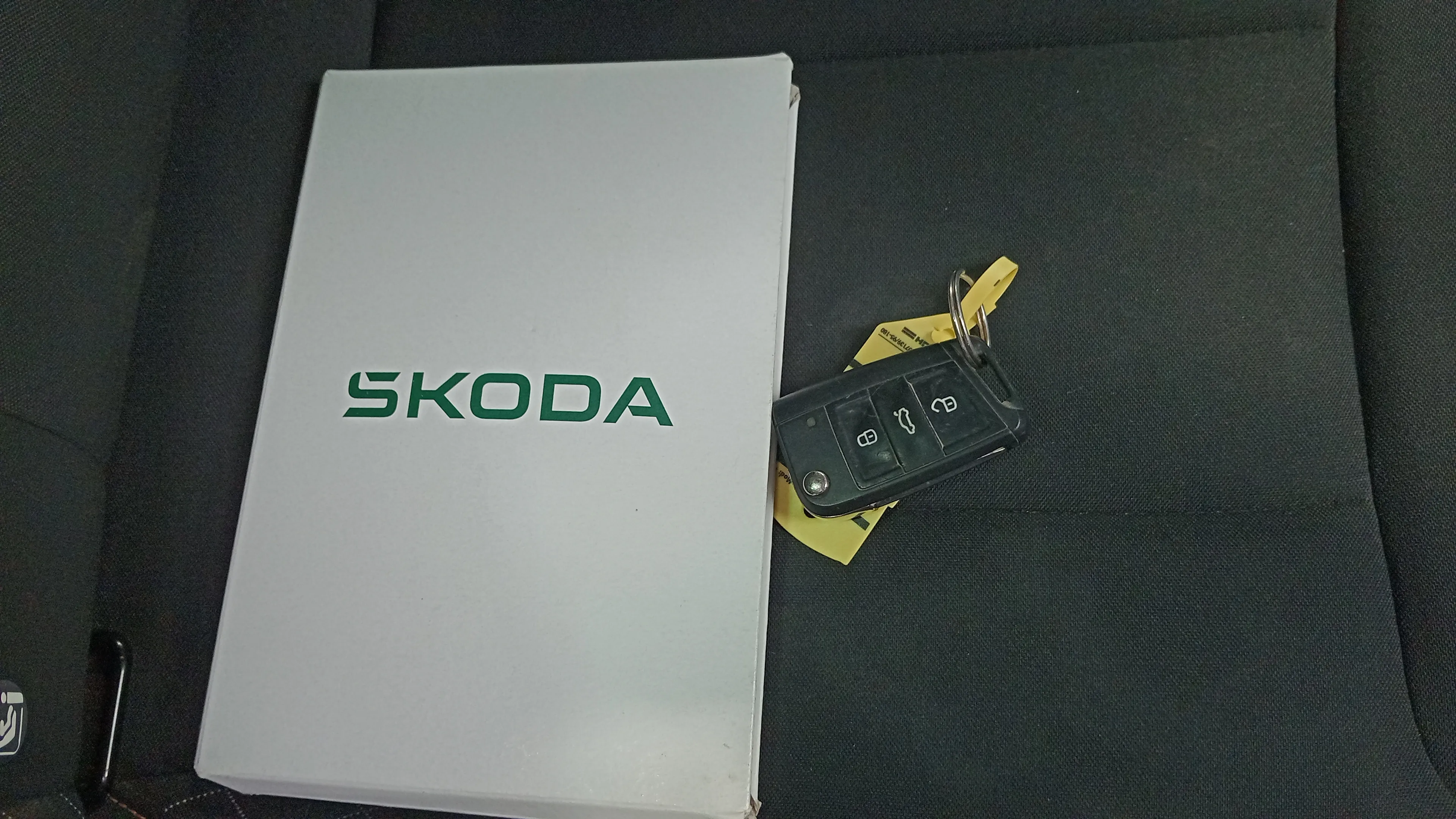 Škoda Kamiq 1.0 TSI Selection - foto 26