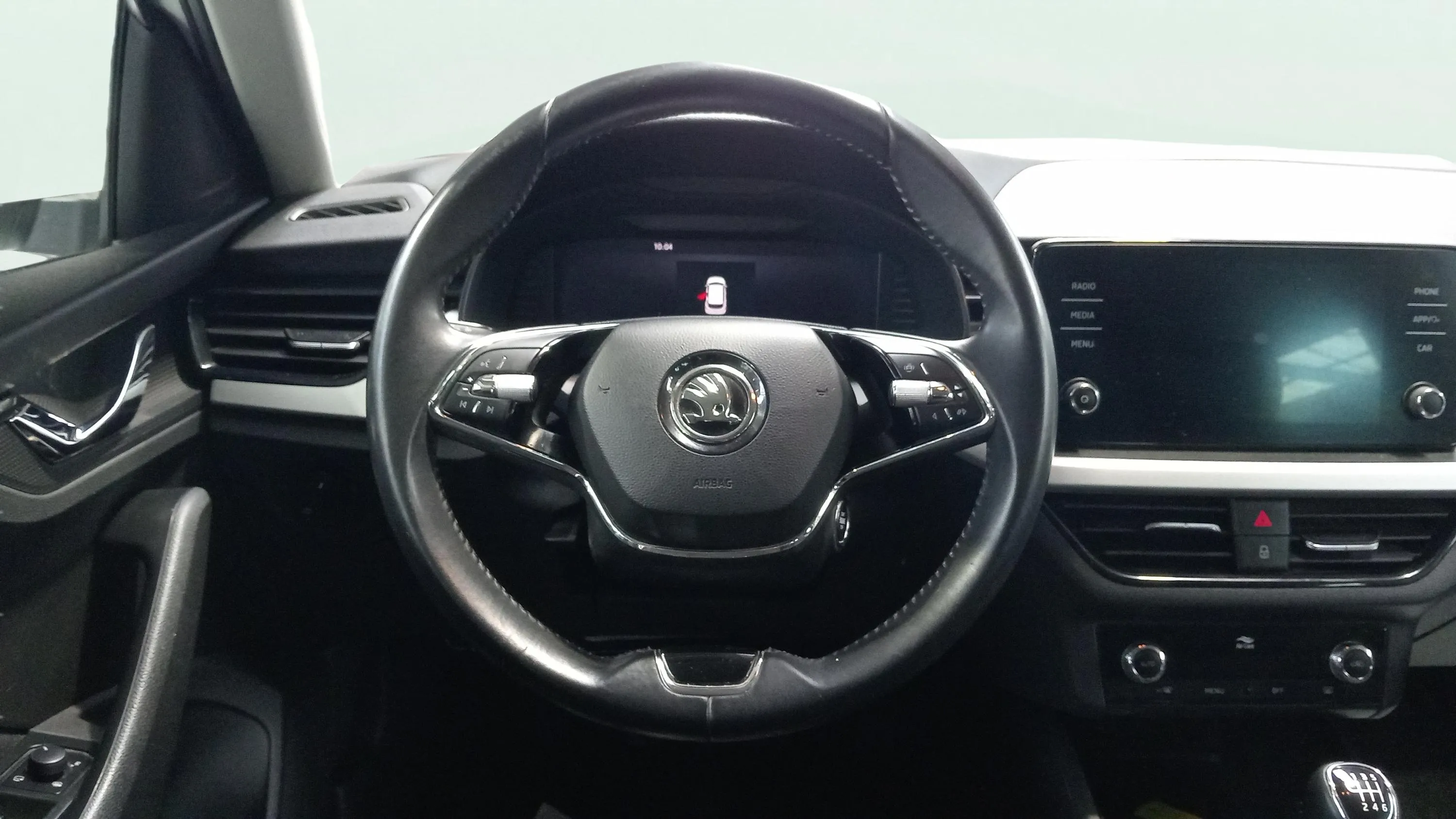 Škoda Kamiq 1.0 TSI Selection - foto 11