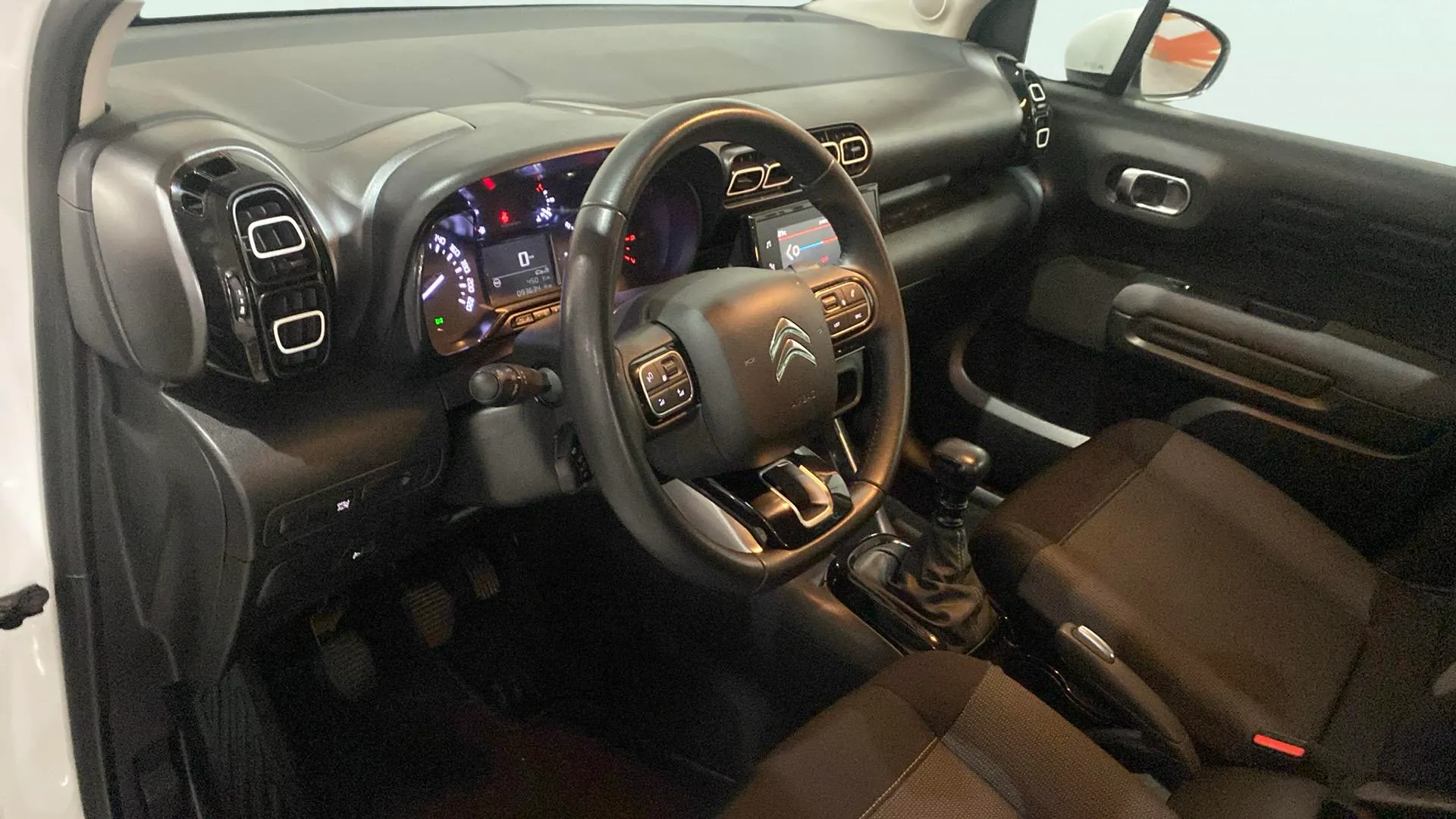 Citroën C3 Aircross PureTech BVM6 YOU - foto 11