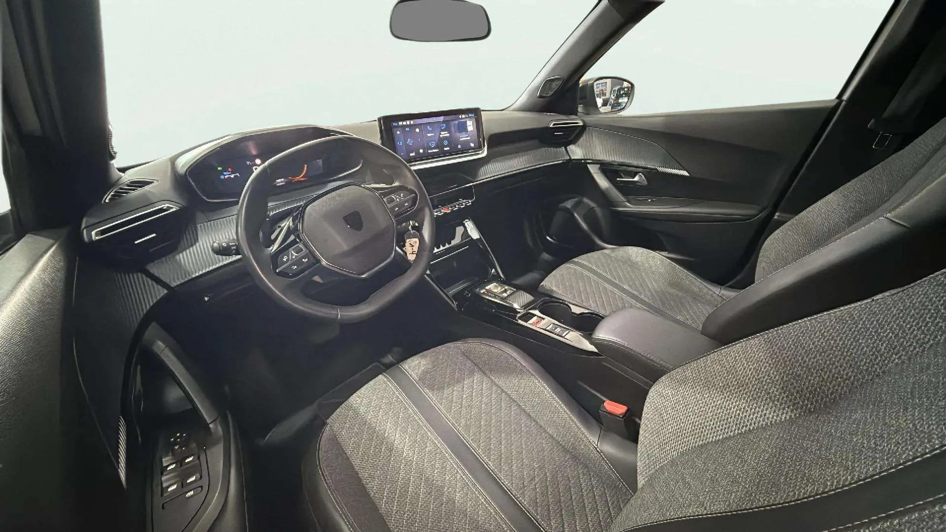 Peugeot 2008 Allure PureTech 130 EAT8 - foto 12