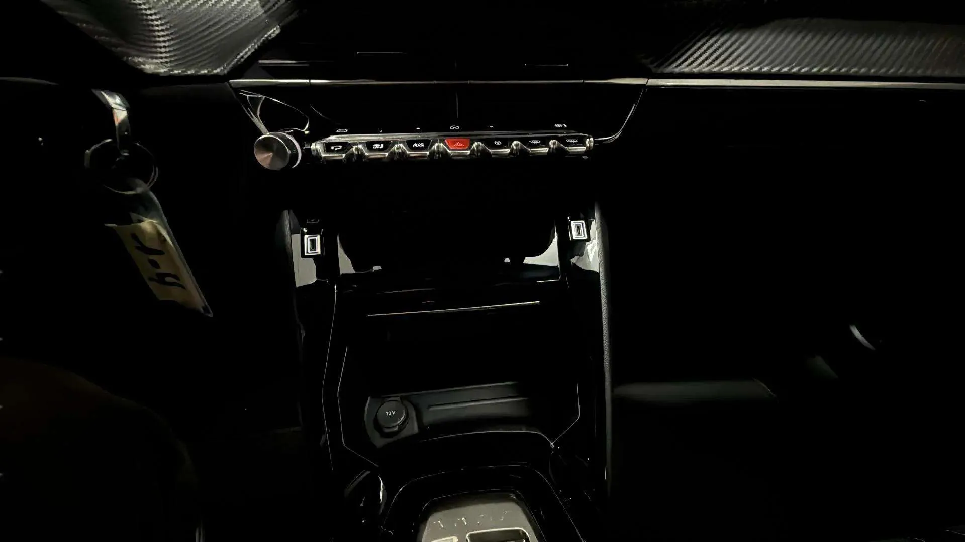 Peugeot 2008 Allure PureTech 130 EAT8 - foto 20
