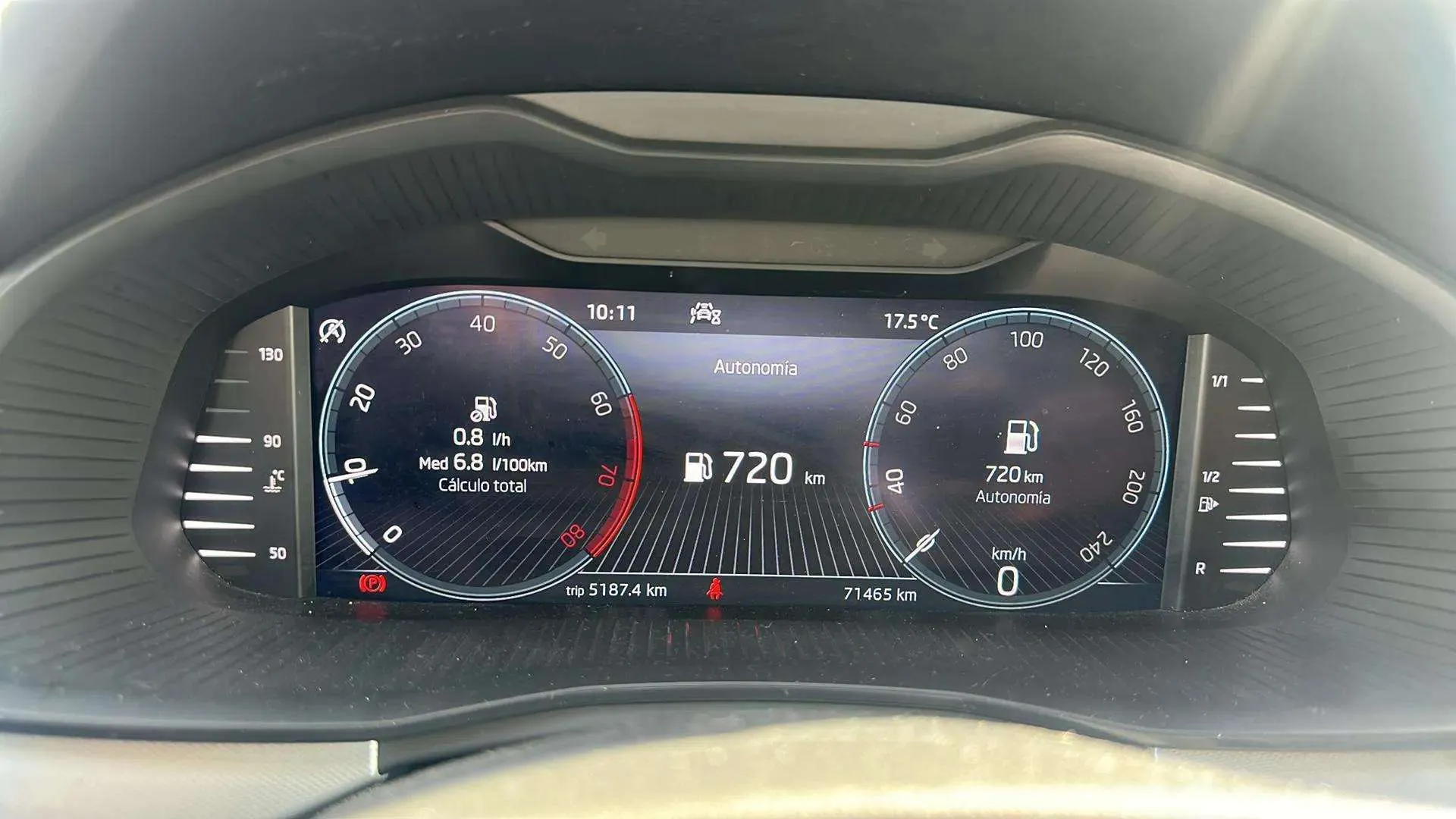 Škoda Kamiq 1.0 TSI Ambition - foto 11