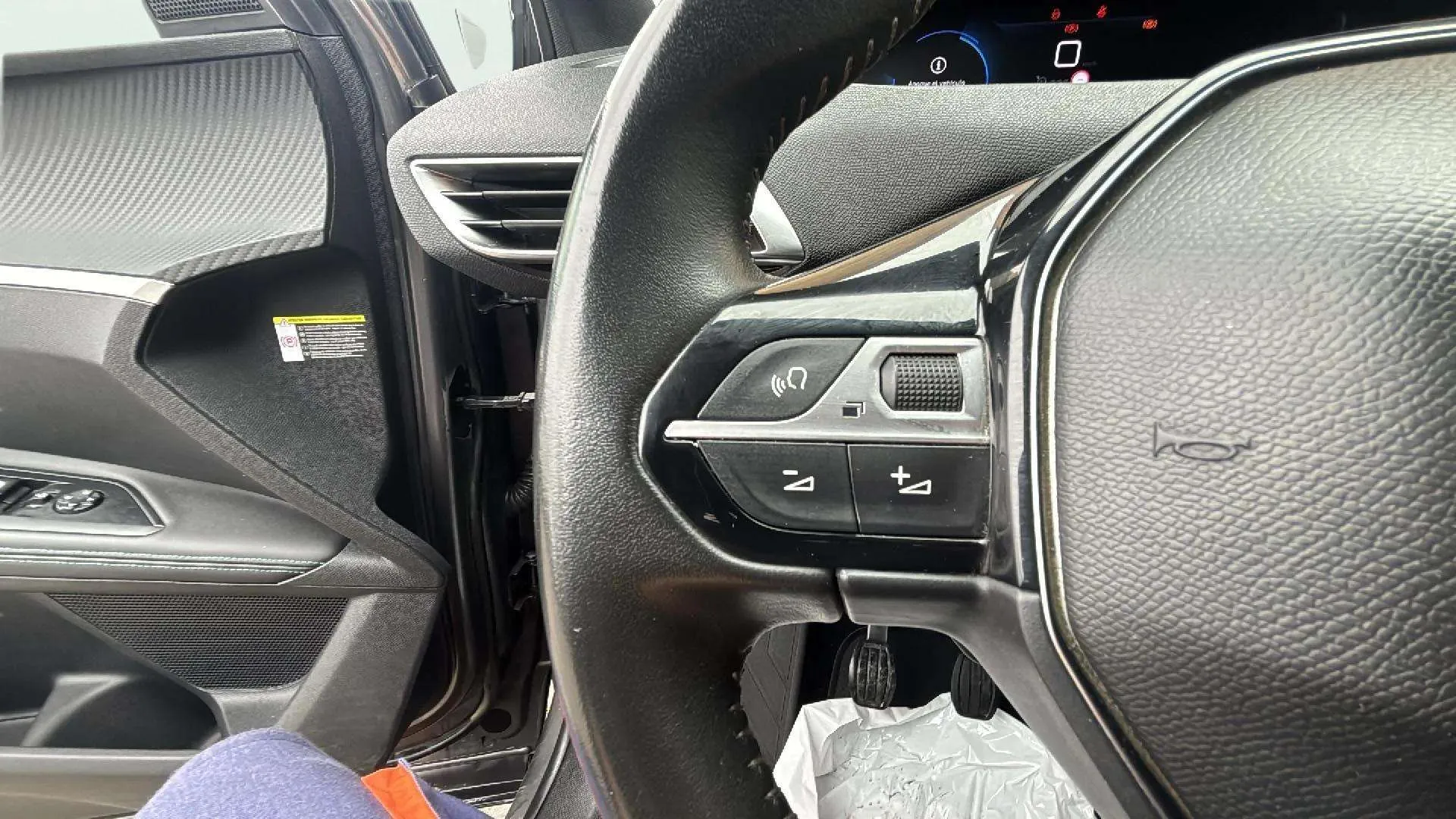 Peugeot 5008 1.2 PureTech Allure Pack - foto 24