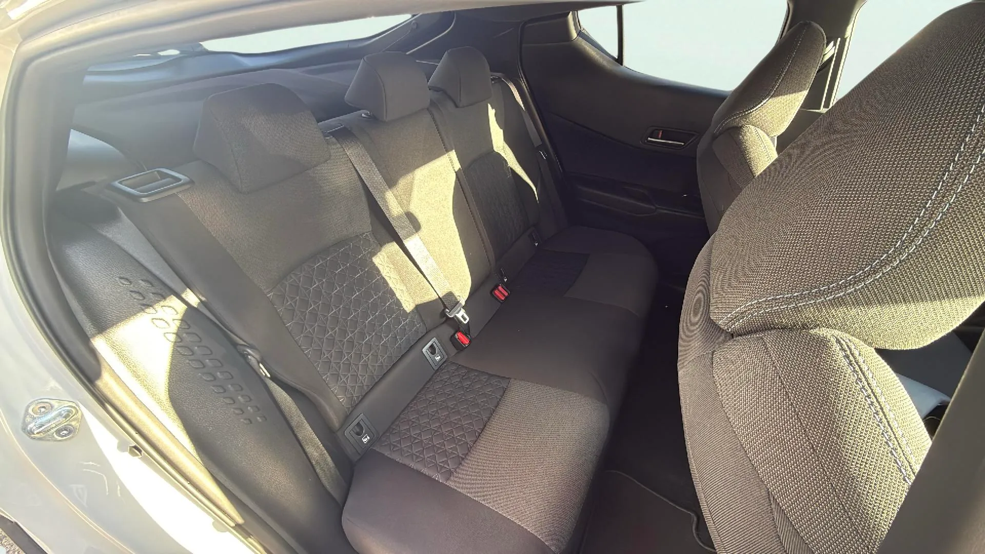 Toyota C-HR 1.8 125H Active - foto 3