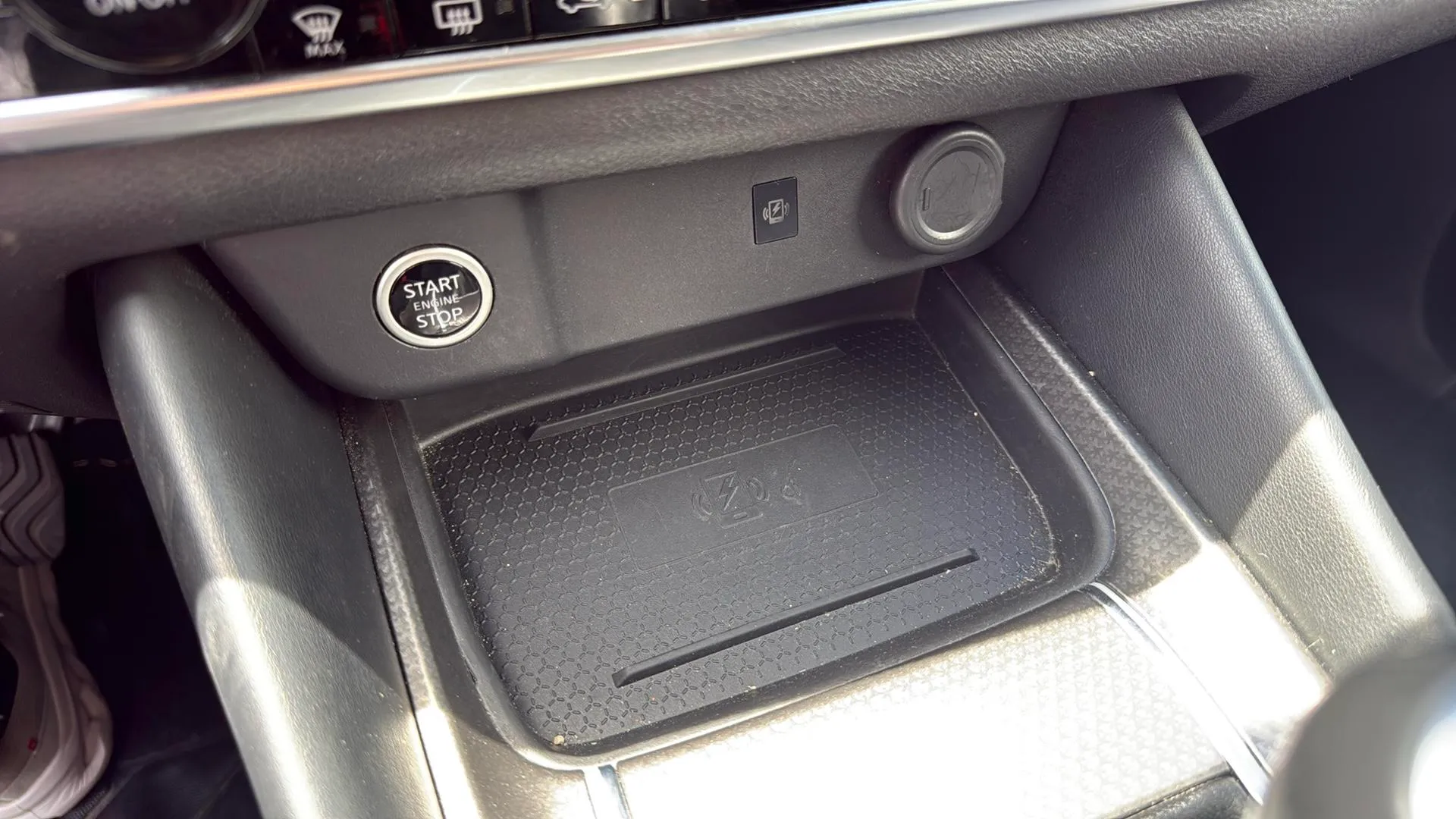 Nissan Qashqai DIG-T N-Connecta - foto 12