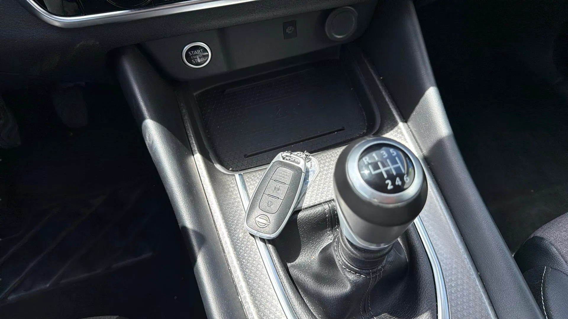 Nissan Qashqai DIG-T N-Connecta - foto 11