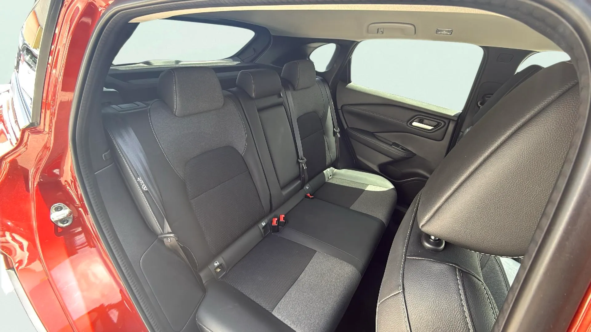 Nissan Qashqai DIG-T N-Connecta - foto 15