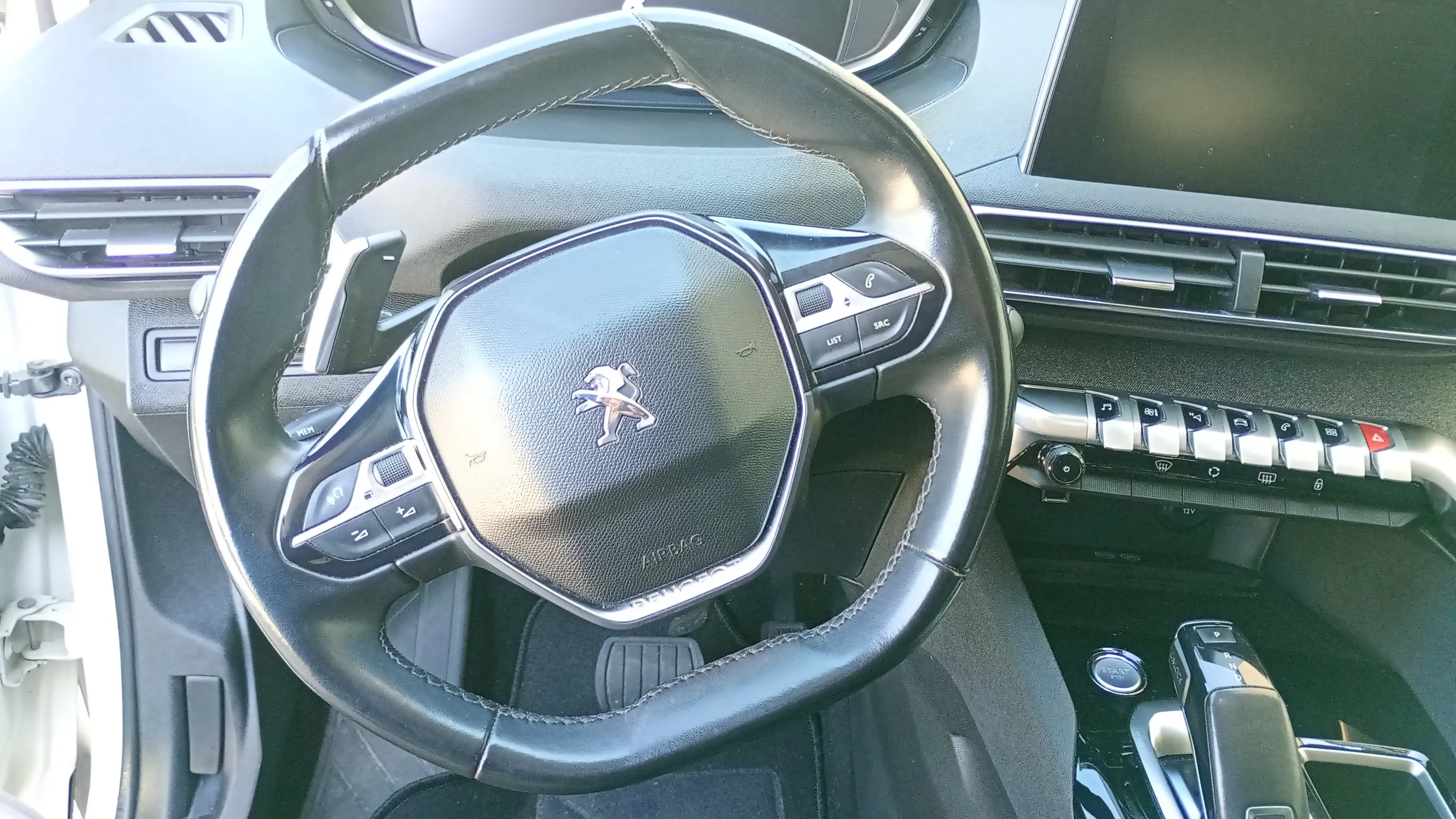 Peugeot 3008 1.2 PureTech Allure EAT6 - foto 10