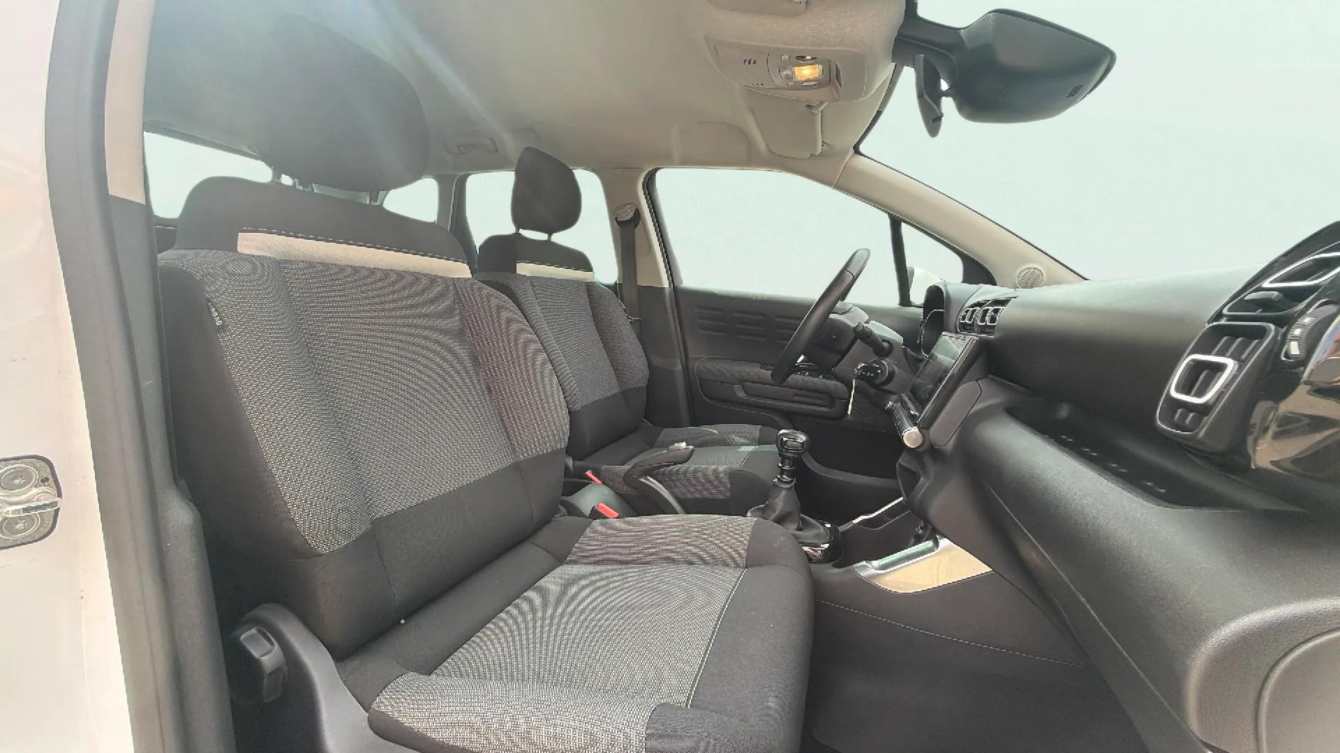 Citroën C3 Aircross PureTech BVM6 YOU - foto 13