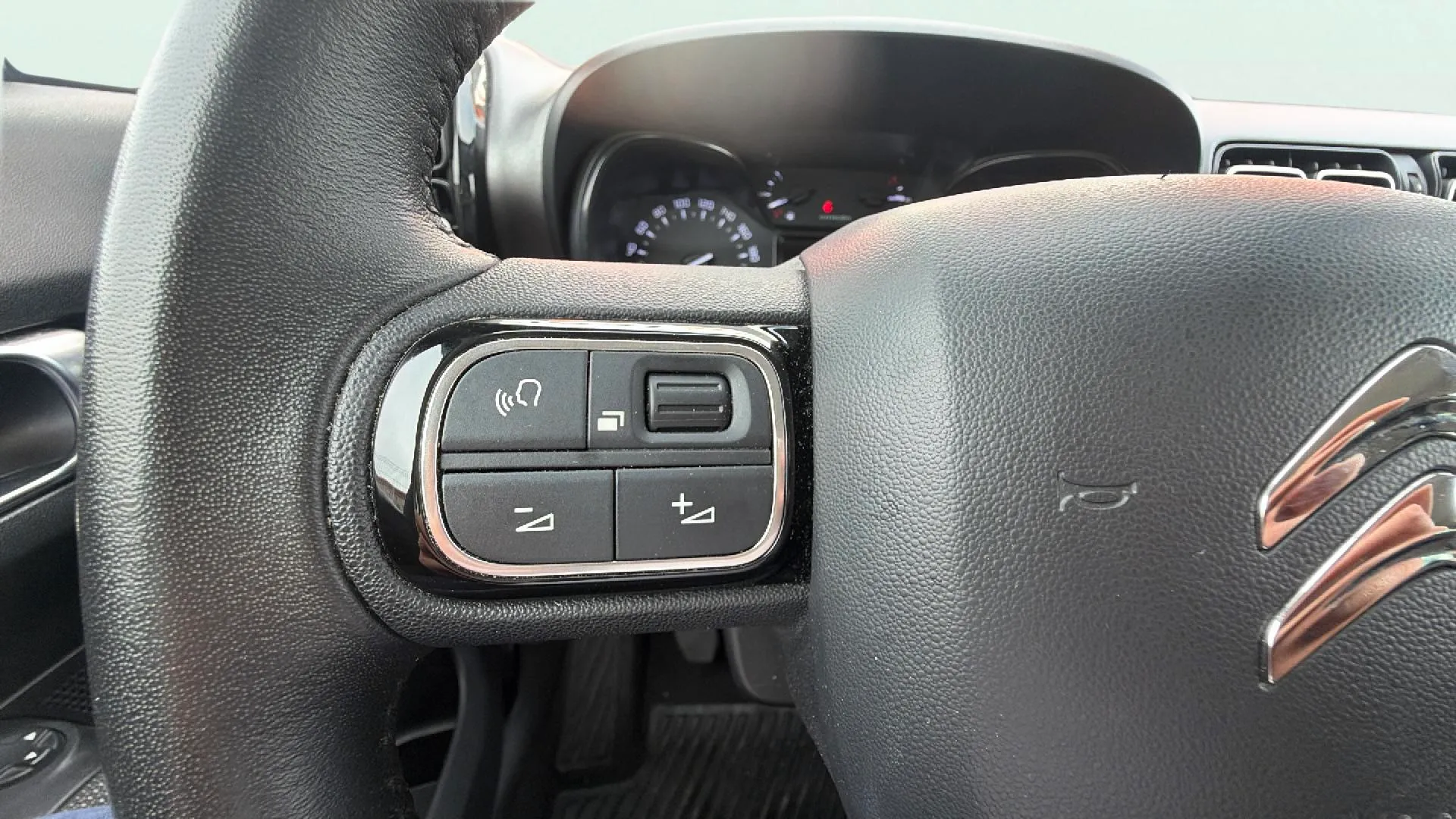 Citroën C3 Aircross PureTech BVM6 YOU - foto 18