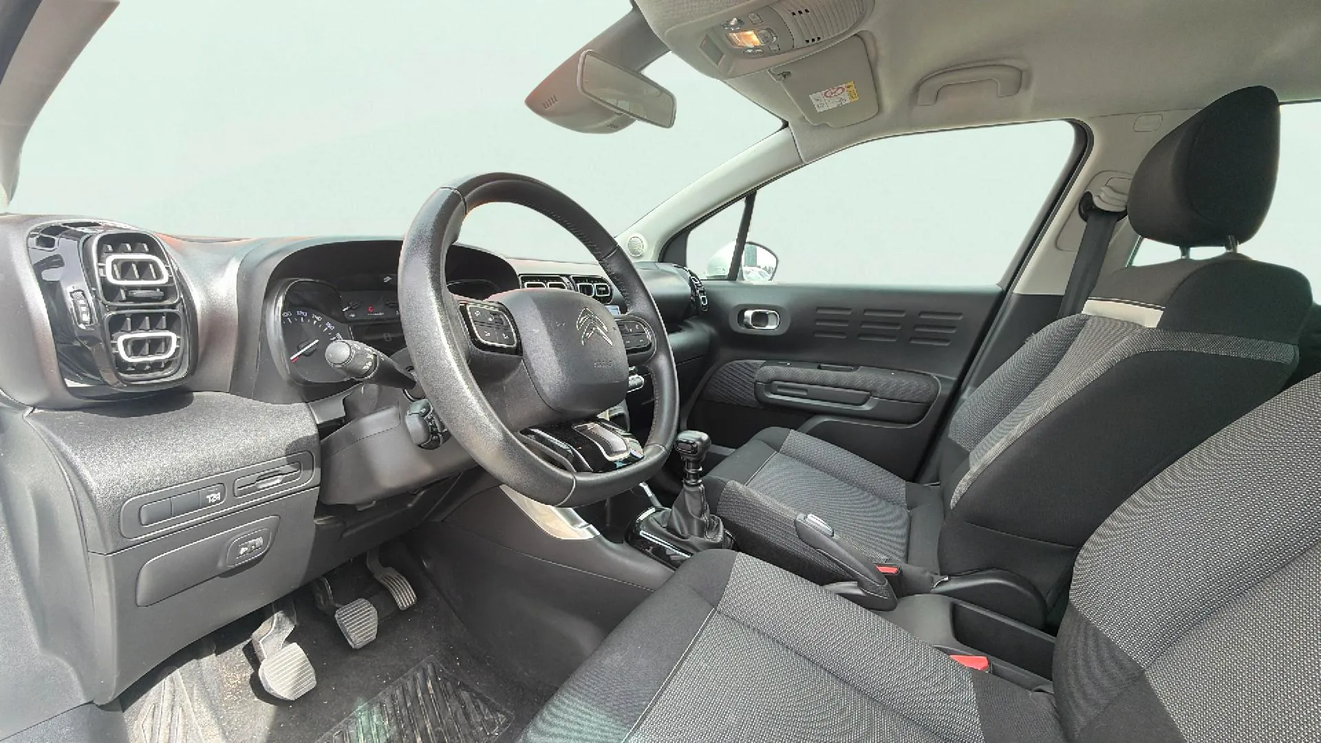 Citroën C3 Aircross PureTech BVM6 YOU - foto 12