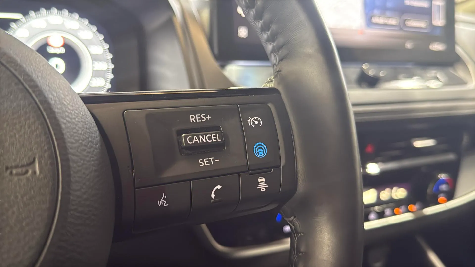 Nissan Qashqai DIG-T N-Connecta - foto 14