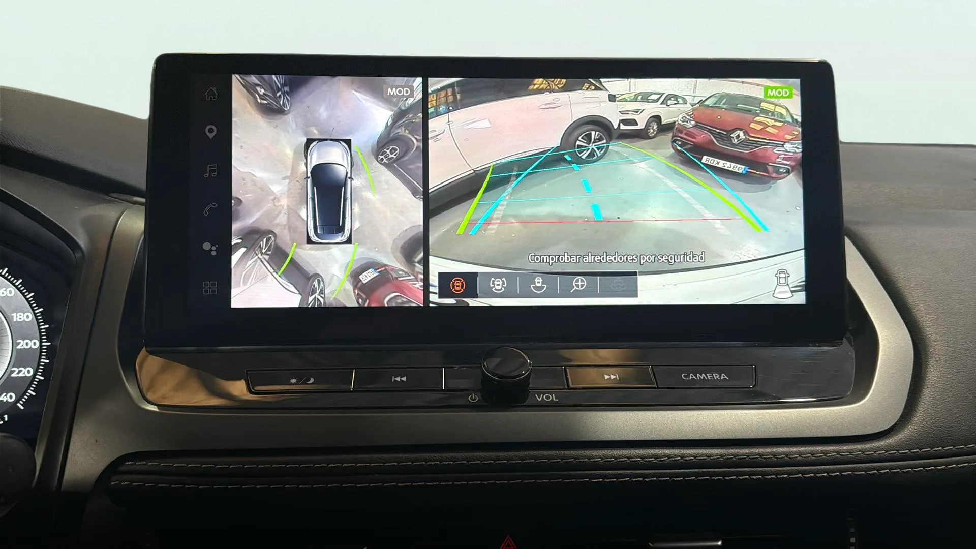 Nissan Qashqai DIG-T N-Connecta - foto 21