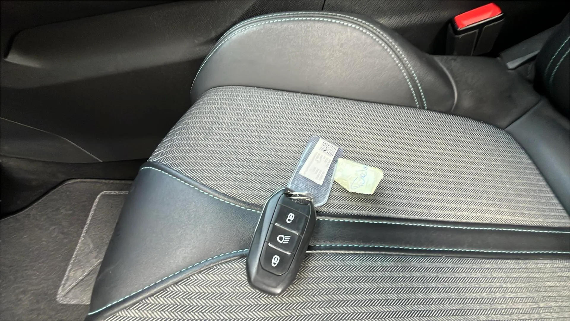 Peugeot 5008 1.2 PureTech Allure Pack - foto 18