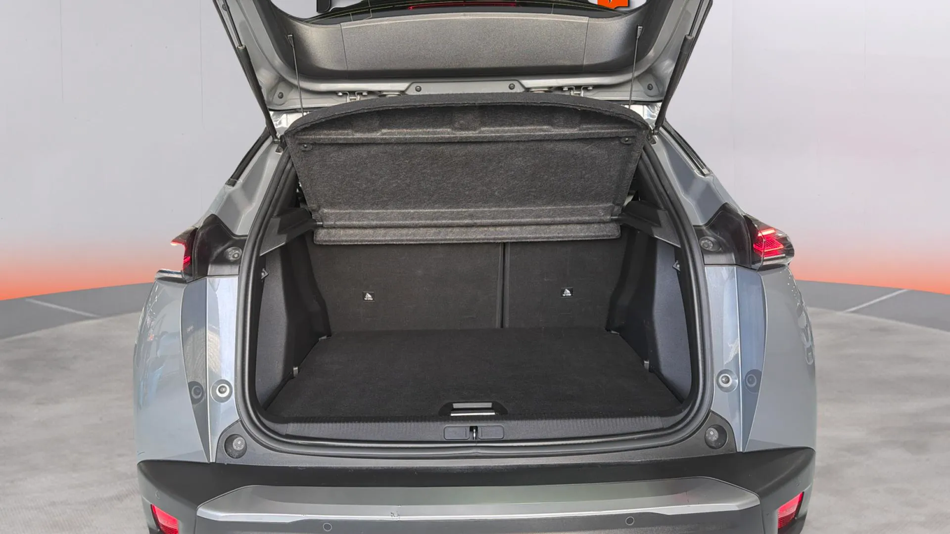 Peugeot 2008 Allure PureTech 130 EAT8 - foto 6