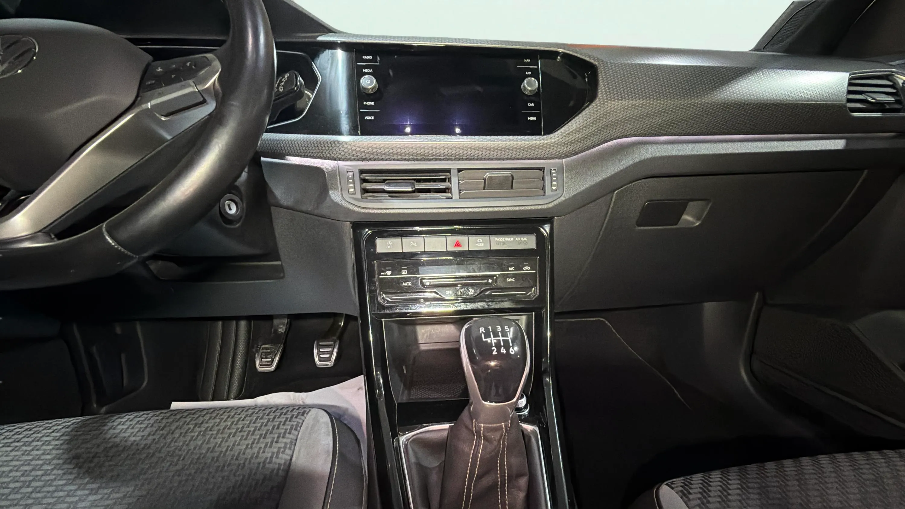 Volkswagen T-Cross Sport 1.0 TSI - foto 10