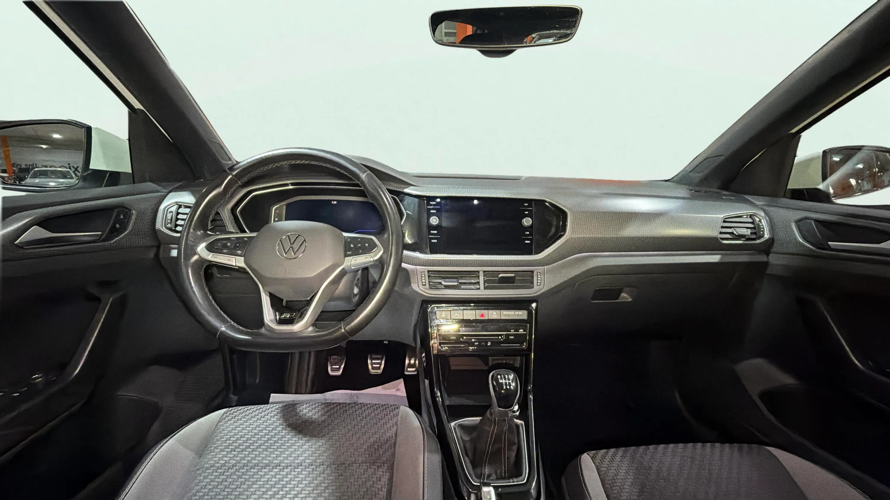 Volkswagen T-Cross Sport 1.0 TSI - foto 19