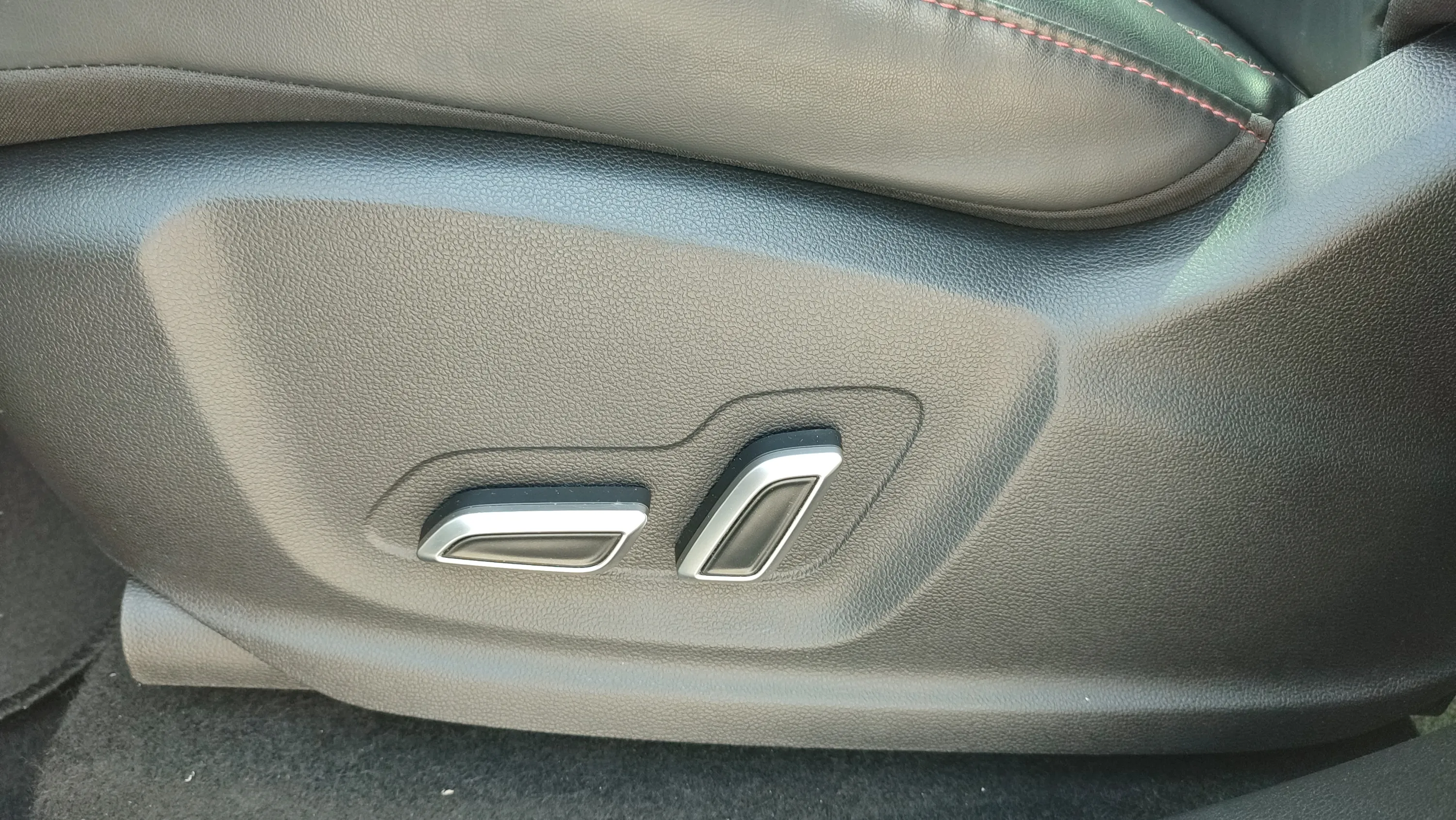 MG HS 1.5T-GDI PHEV Luxury - foto 19
