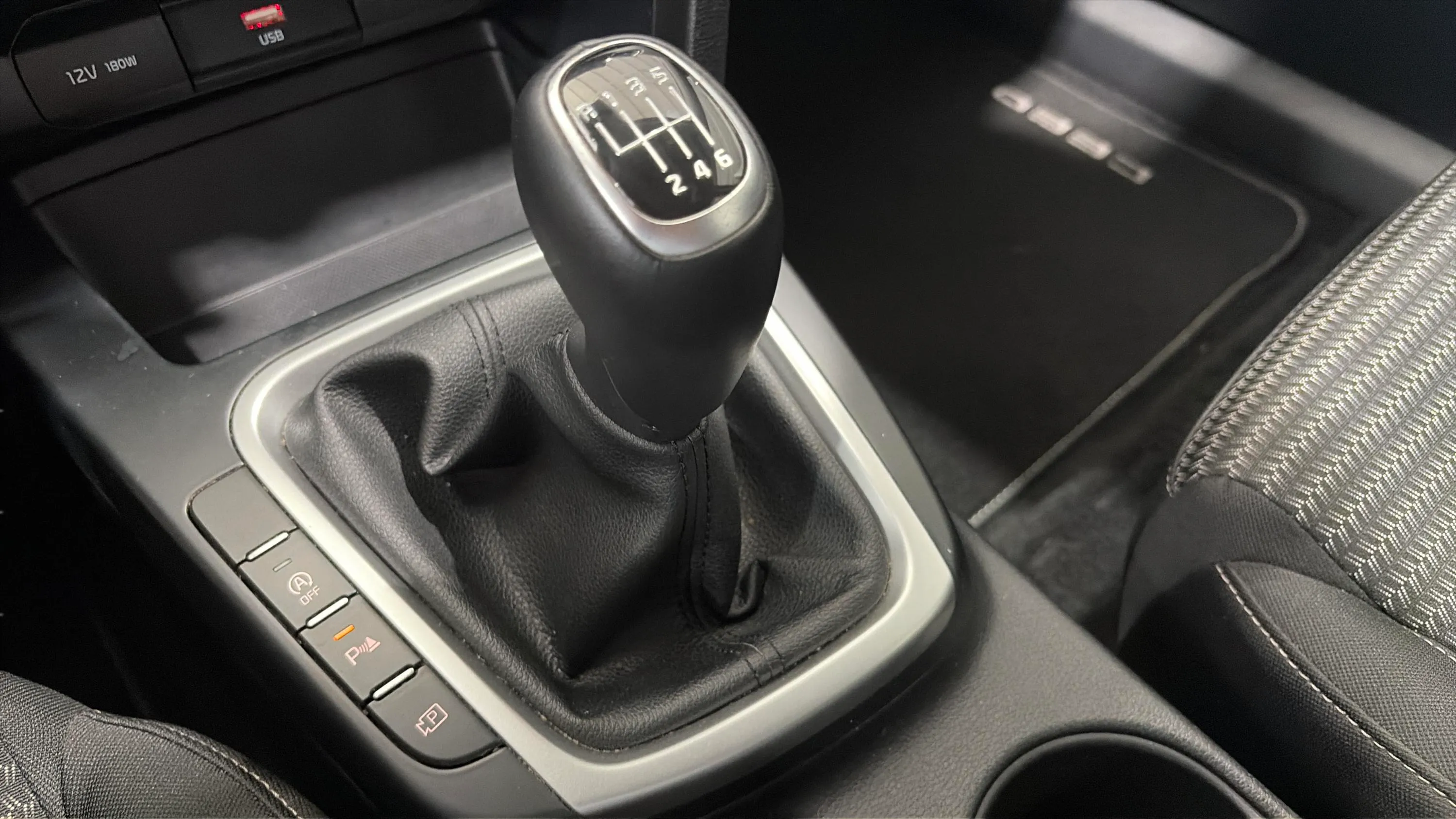 Kia Ceed 1.0 T-GDi Drive - foto 27