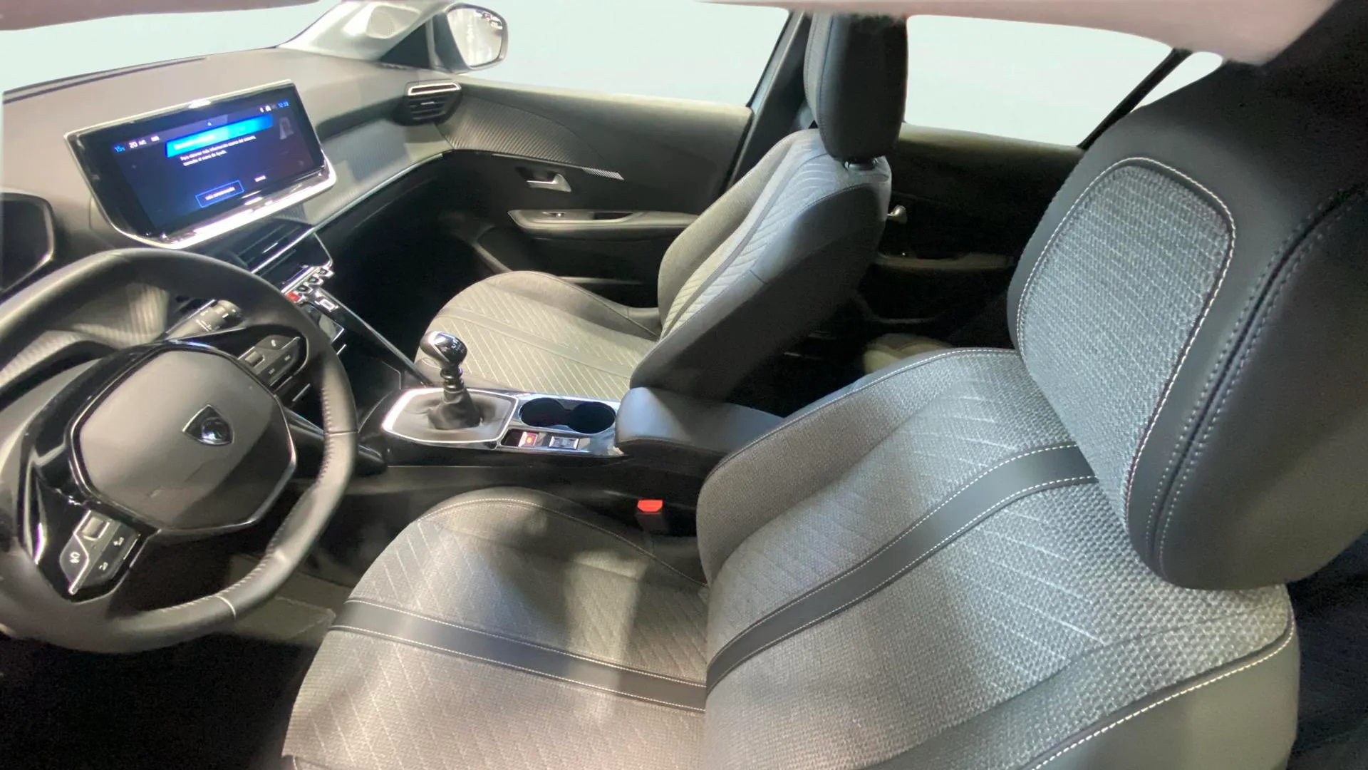 Peugeot 208 Allure Gasolina 100 - foto 9