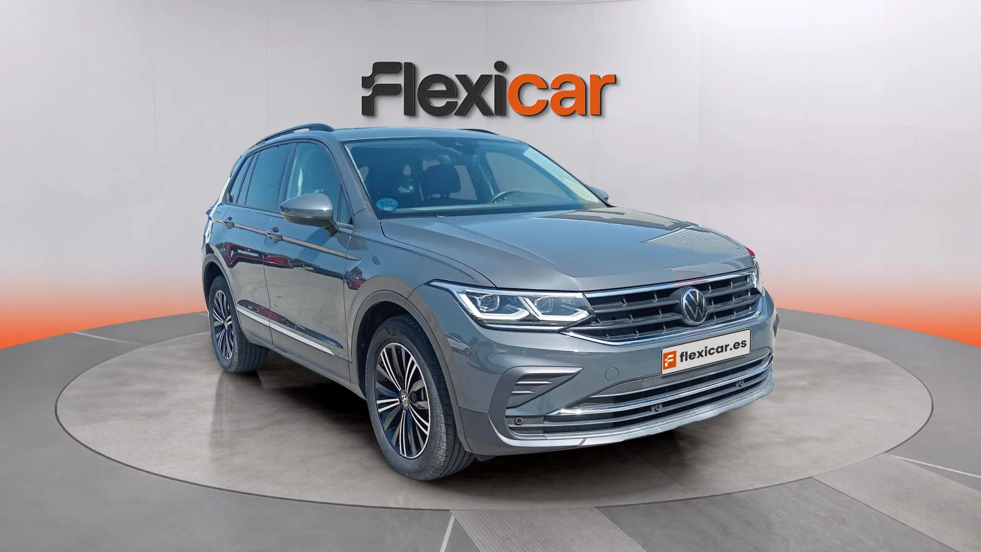 Volkswagen Tiguan Life 1.4 TSI eHybrid DSG - foto 2