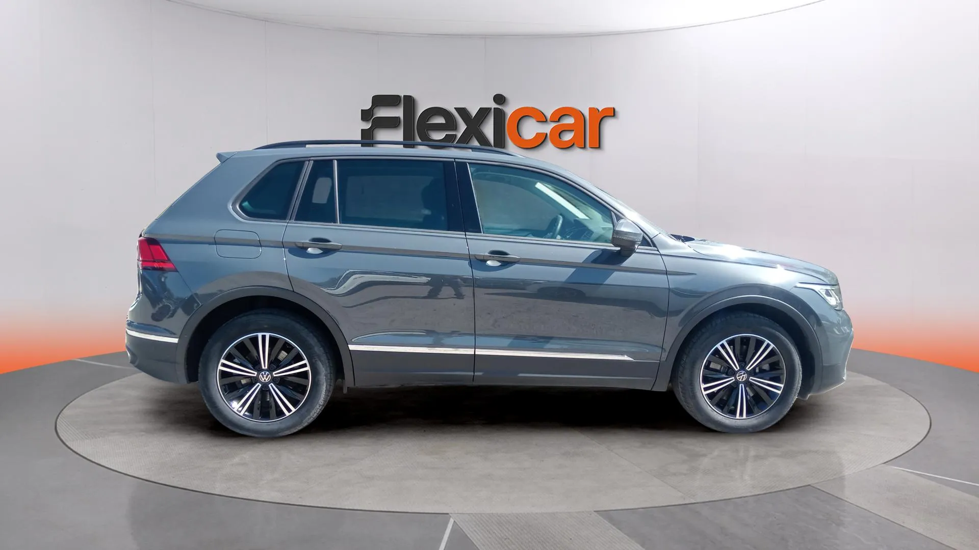 Volkswagen Tiguan Life 1.4 TSI eHybrid DSG - foto 13