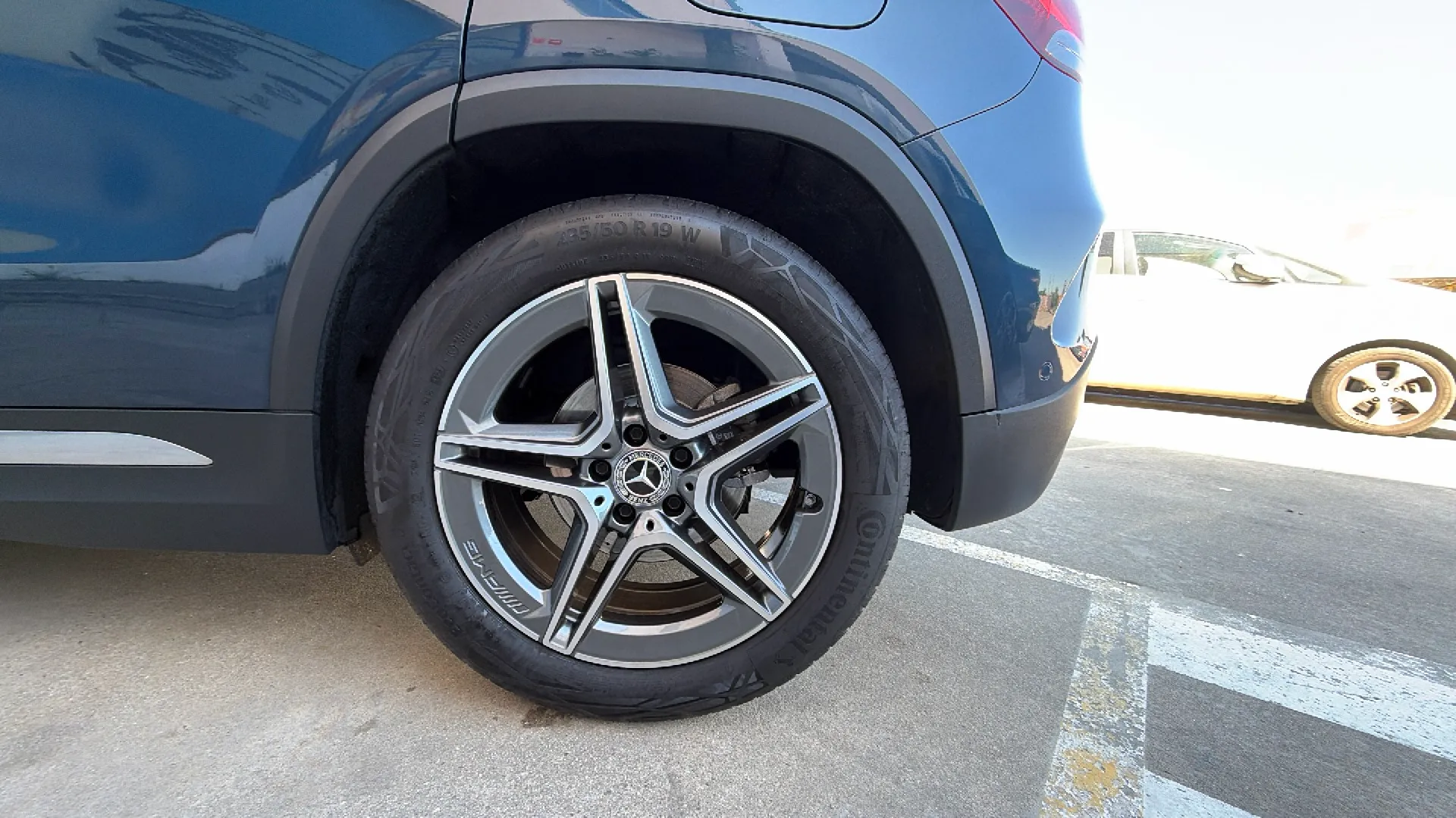 Mercedes-Benz GLA 200 D - foto 14