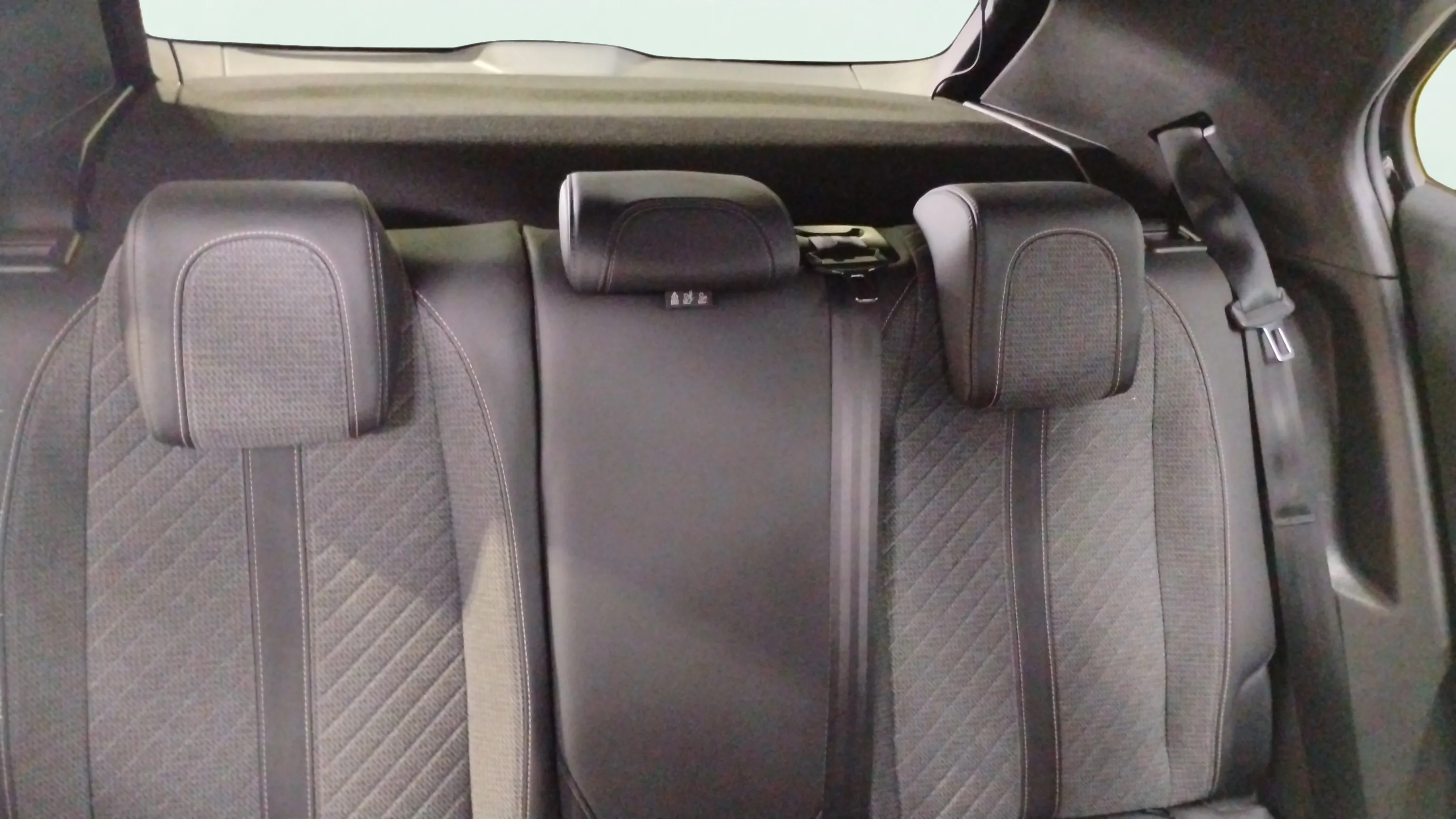 Peugeot 2008 Allure Pack PureTech 100 - foto 9