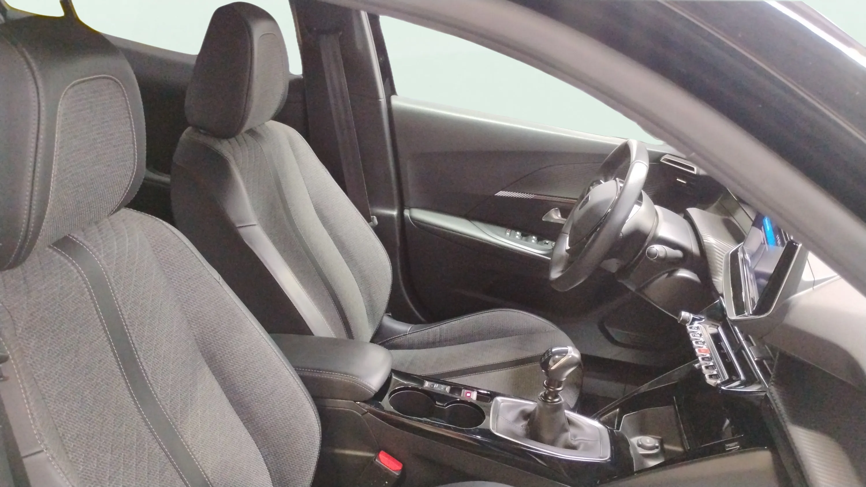 Peugeot 2008 Allure Pack PureTech 100 - foto 7