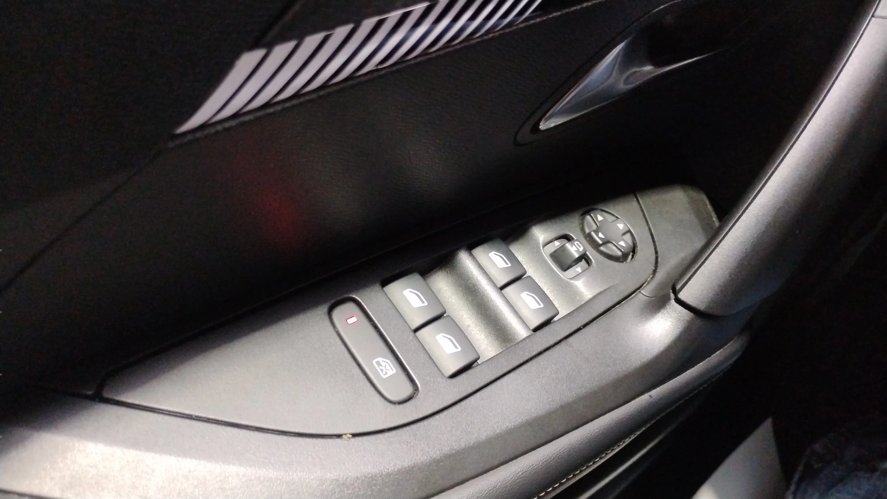 Peugeot 2008 Allure Pack PureTech 100 - foto 15