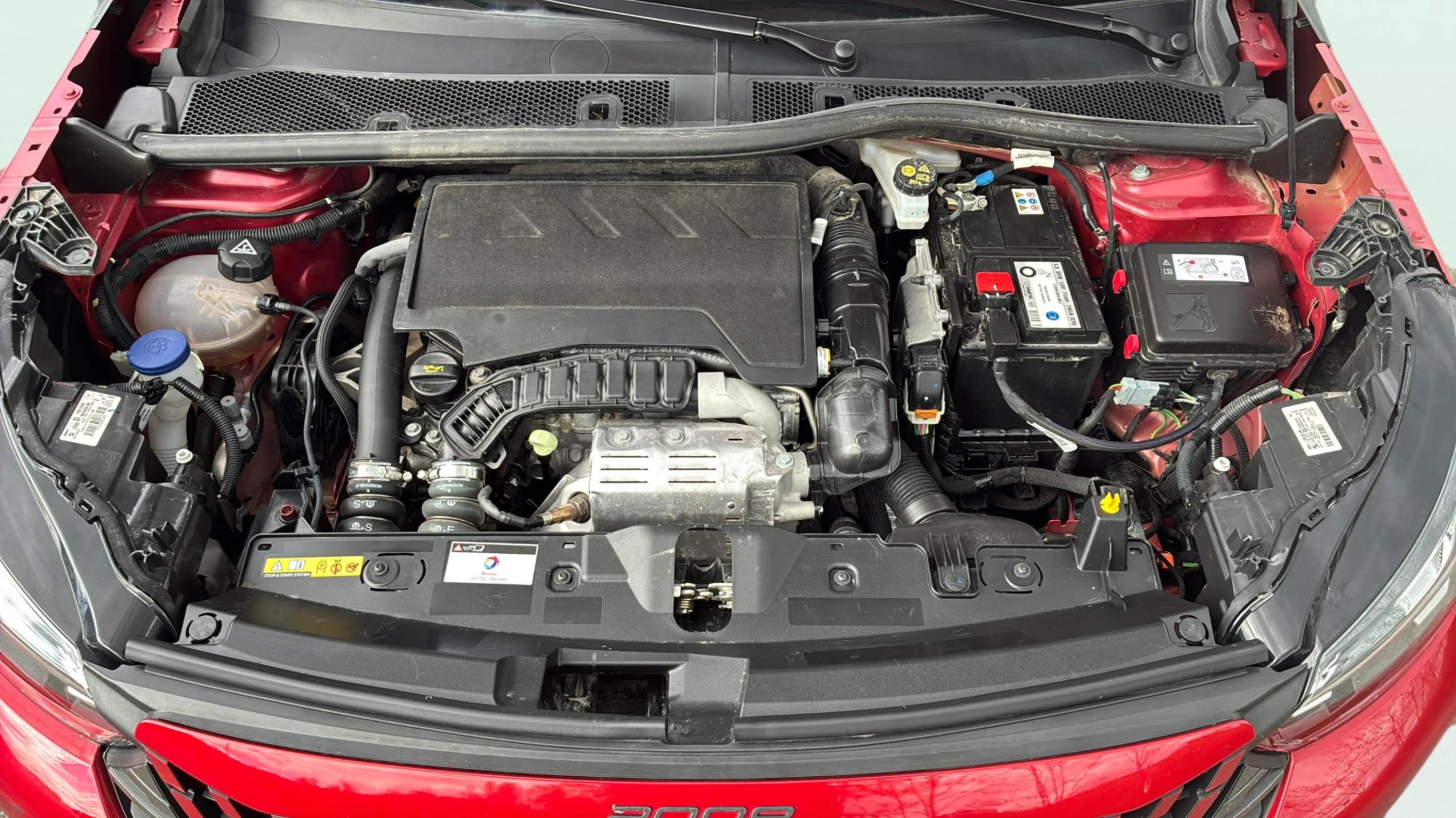 Peugeot 2008 Allure Pack PureTech 100 - foto 21