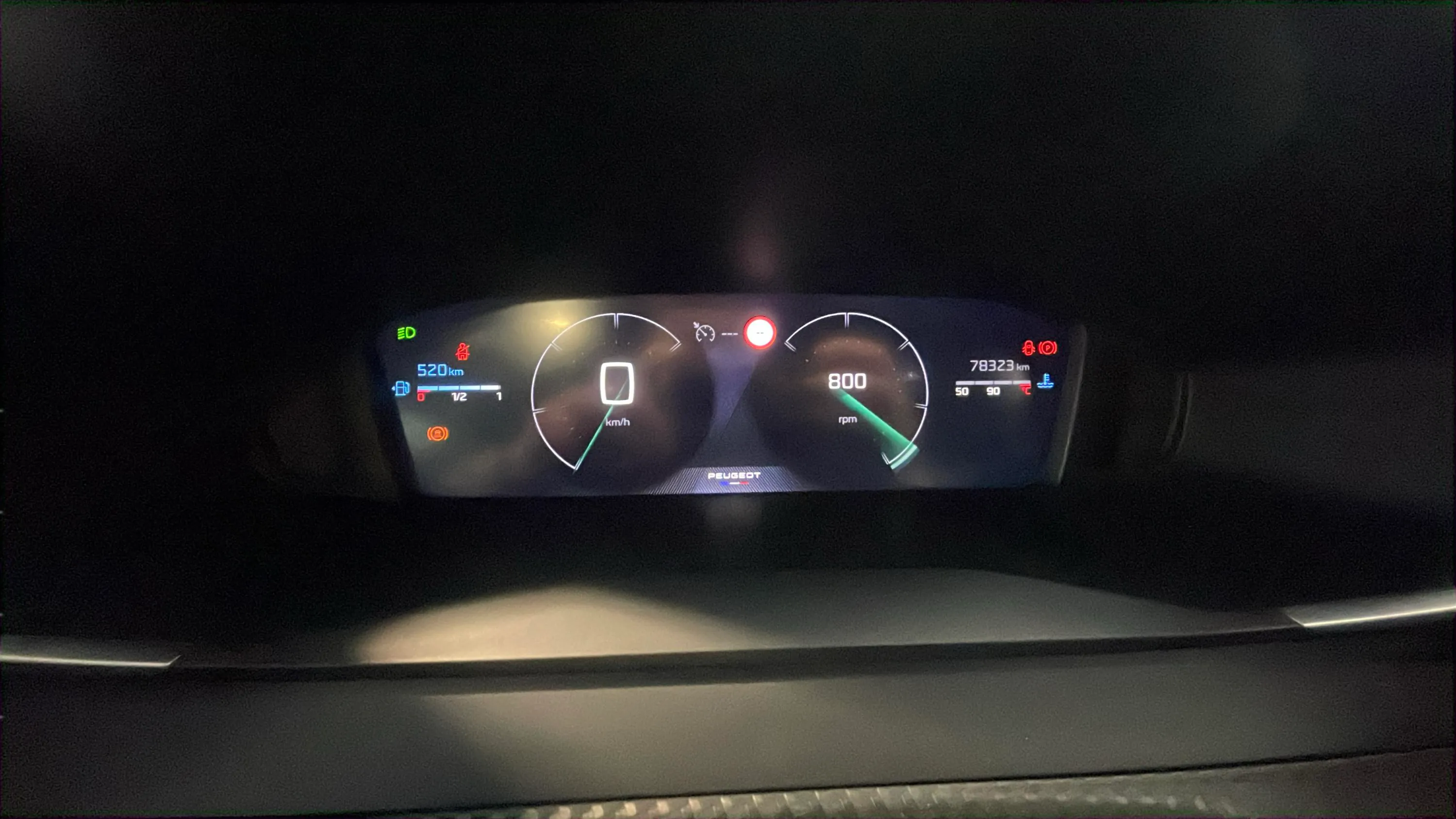 Peugeot 2008 Allure PureTech 100 - foto 16