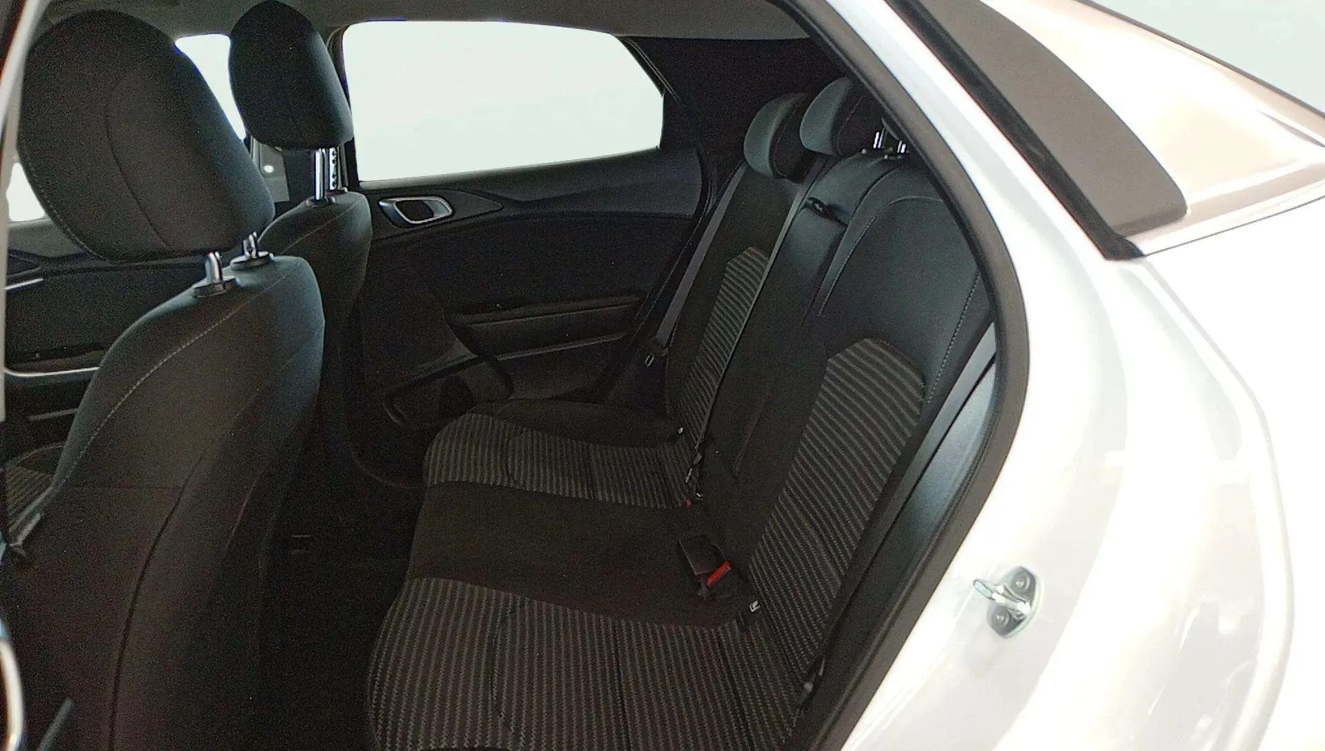 Kia XCeed 1.0 T-GDi Business - foto 18