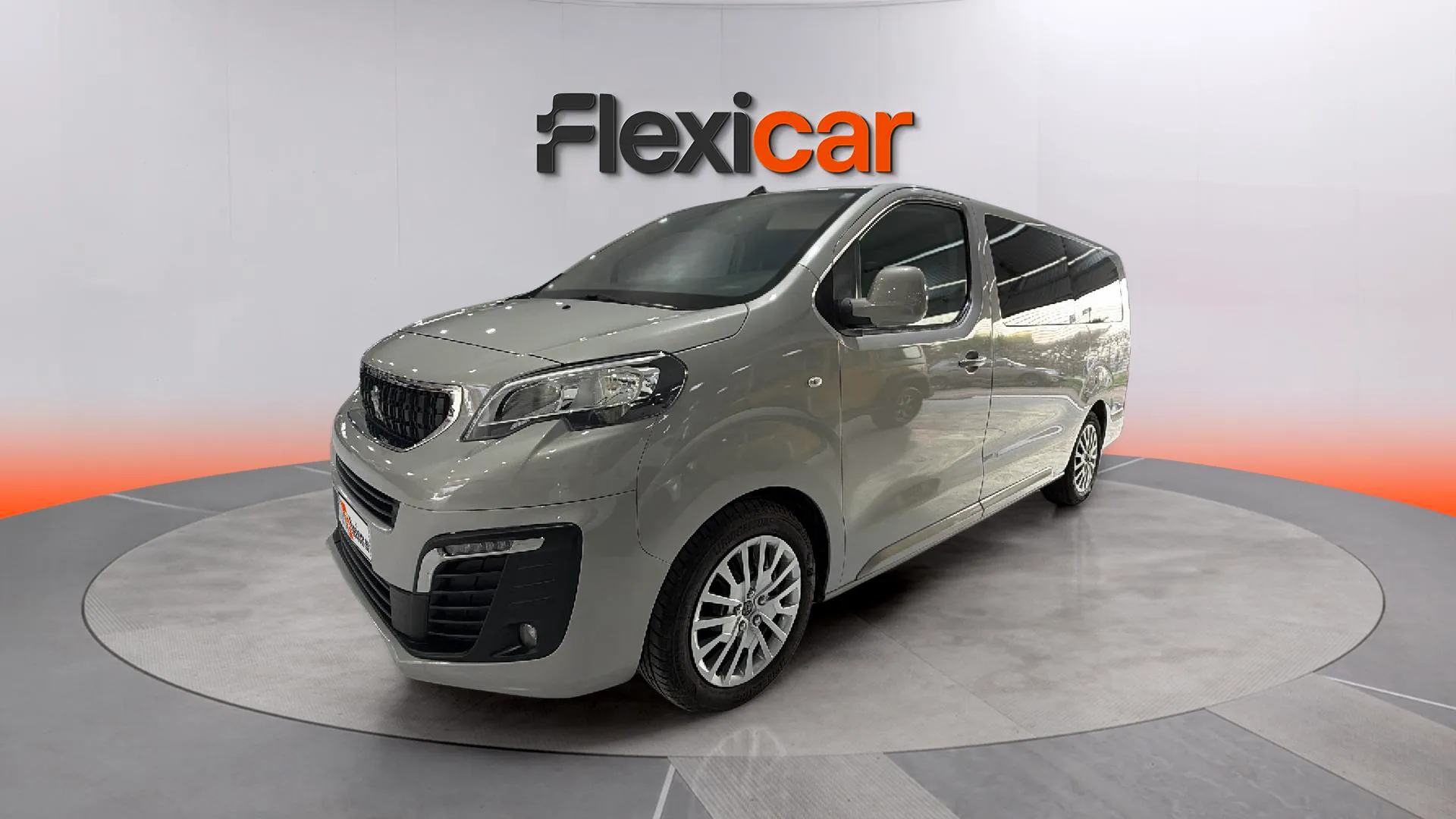 Peugeot Traveller Active 2.0 BlueHDi EAT8 Compact - foto 2