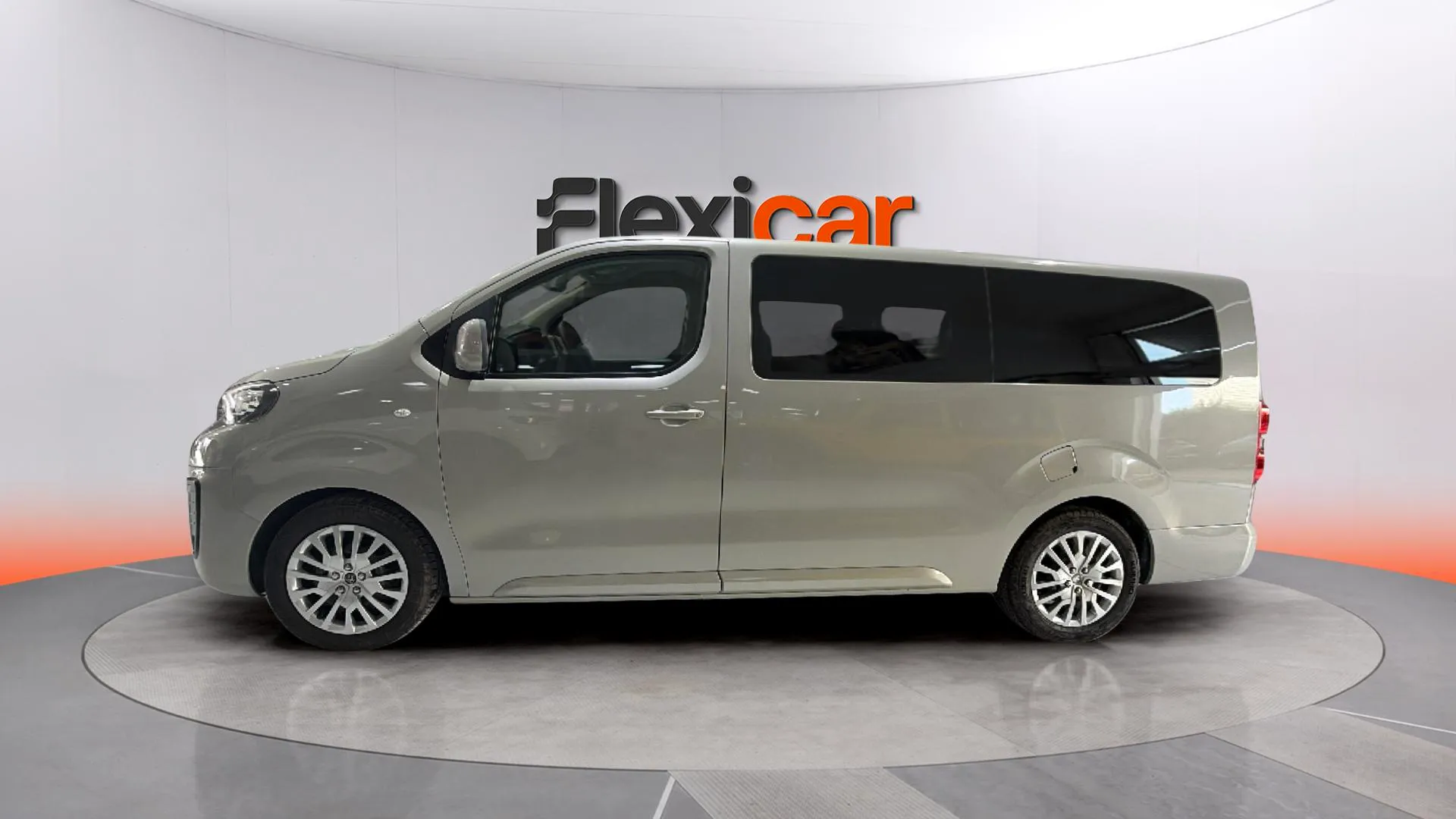 Peugeot Traveller Active 2.0 BlueHDi EAT8 Compact - foto 3