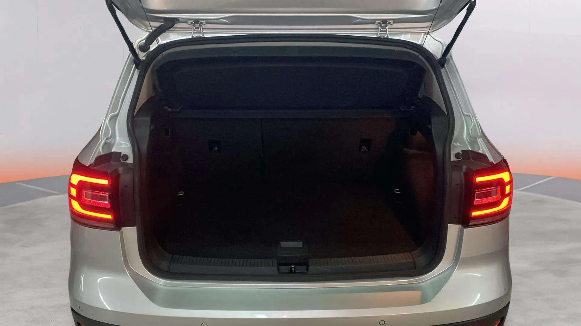 Volkswagen T-Cross Advance 1.0 TSI - foto 27