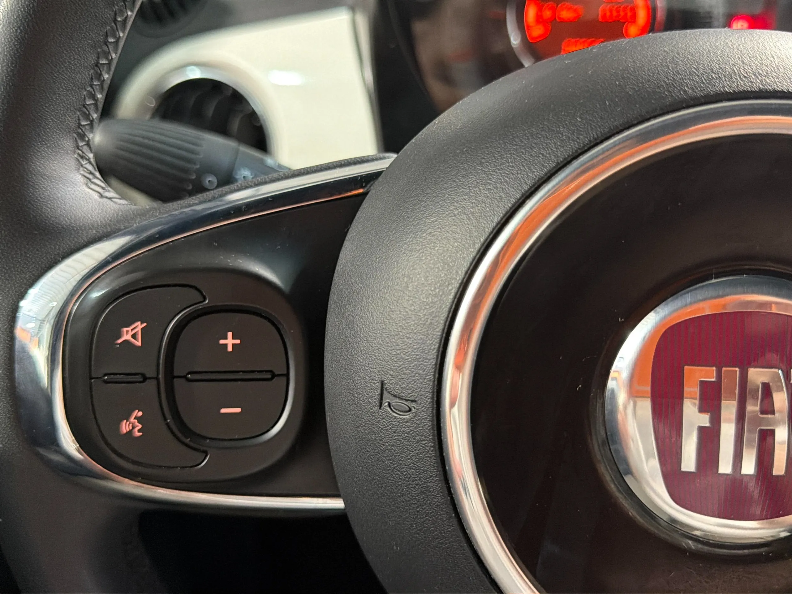 Fiat 500 Monotrim 1.0 Hybrid - foto 8