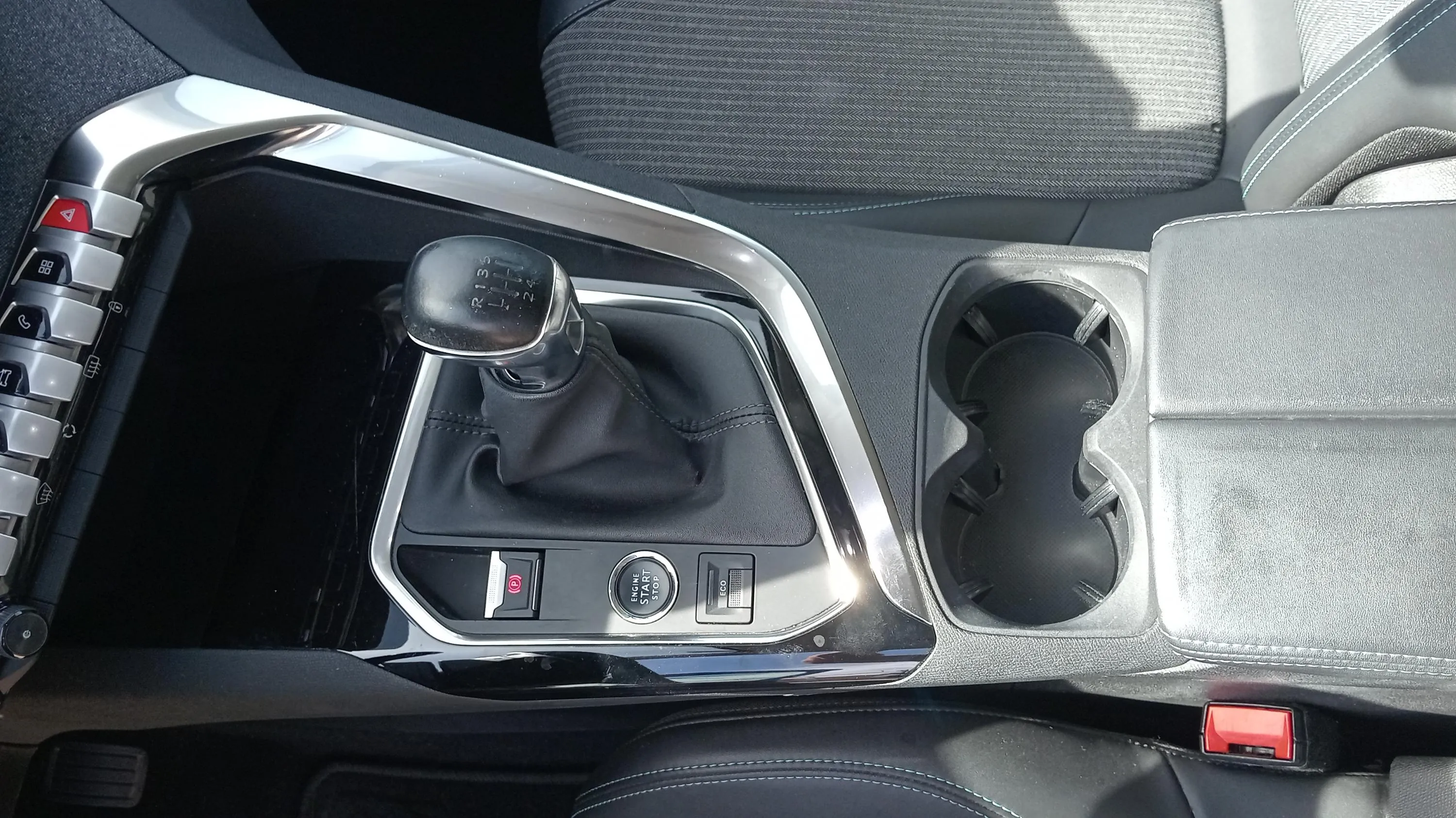 Peugeot 3008 1.2 PureTech Active - foto 22