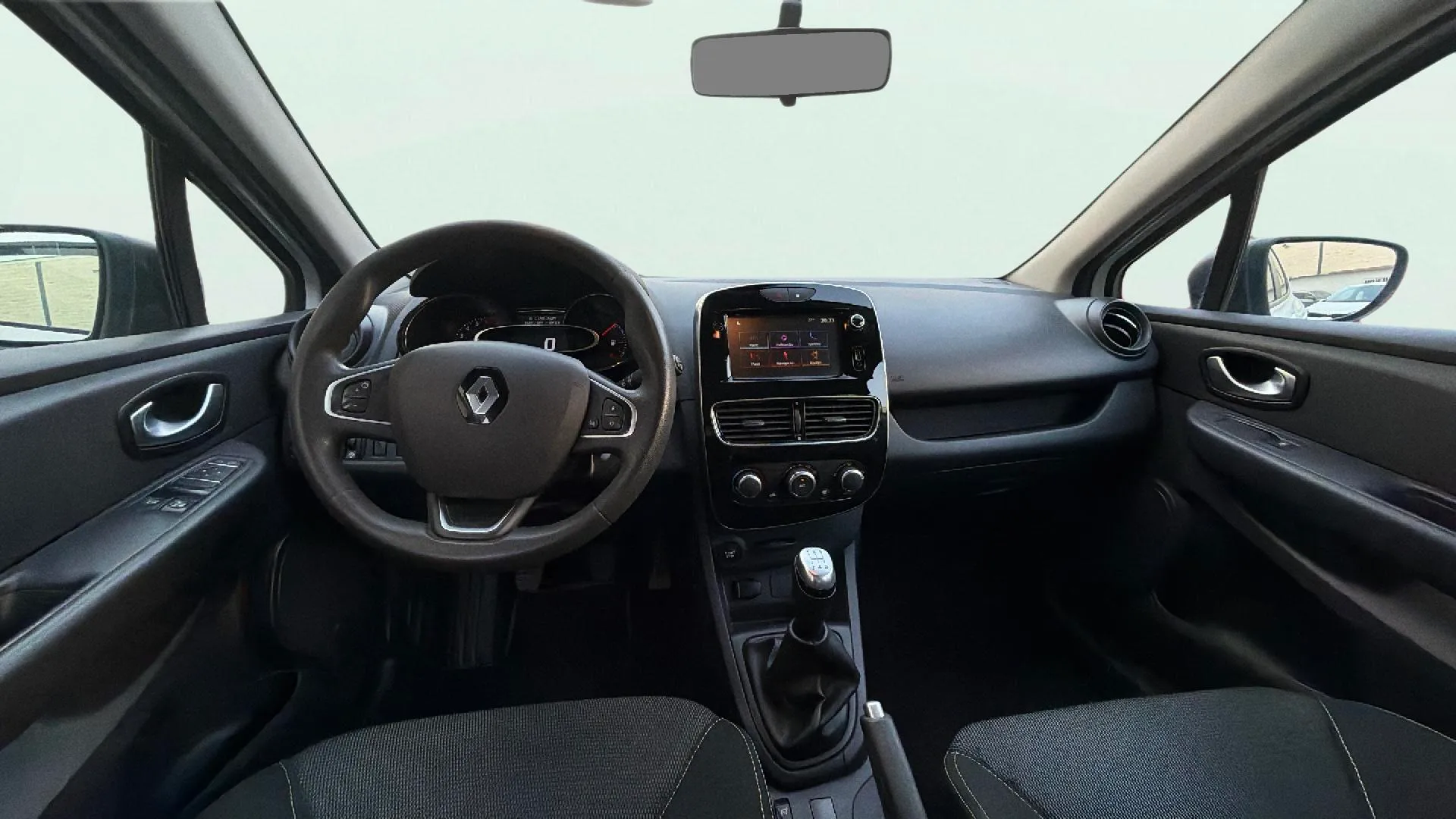 Renault Clio Limited TCe -18 - foto 13