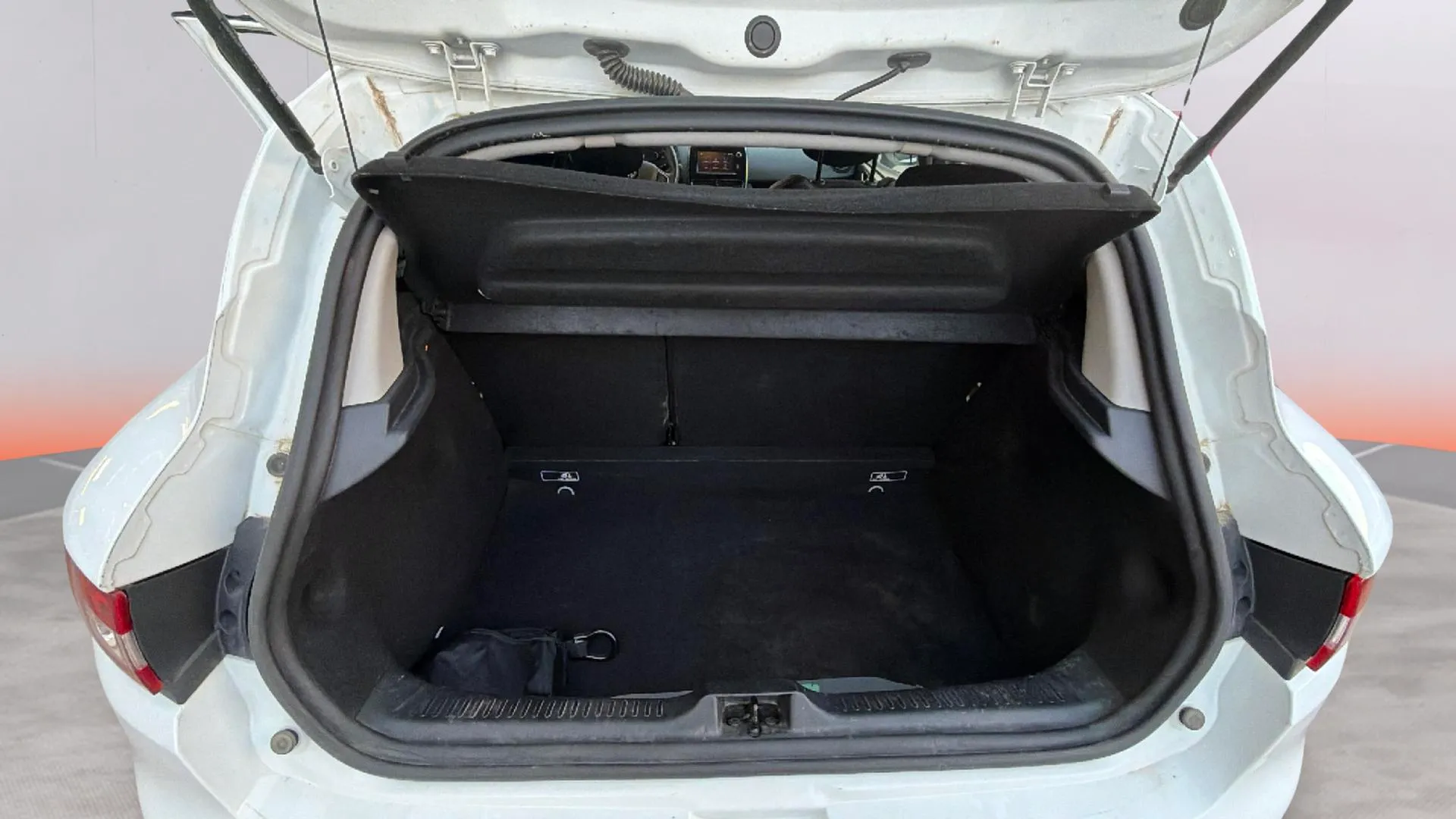 Renault Clio Limited TCe -18 - foto 9