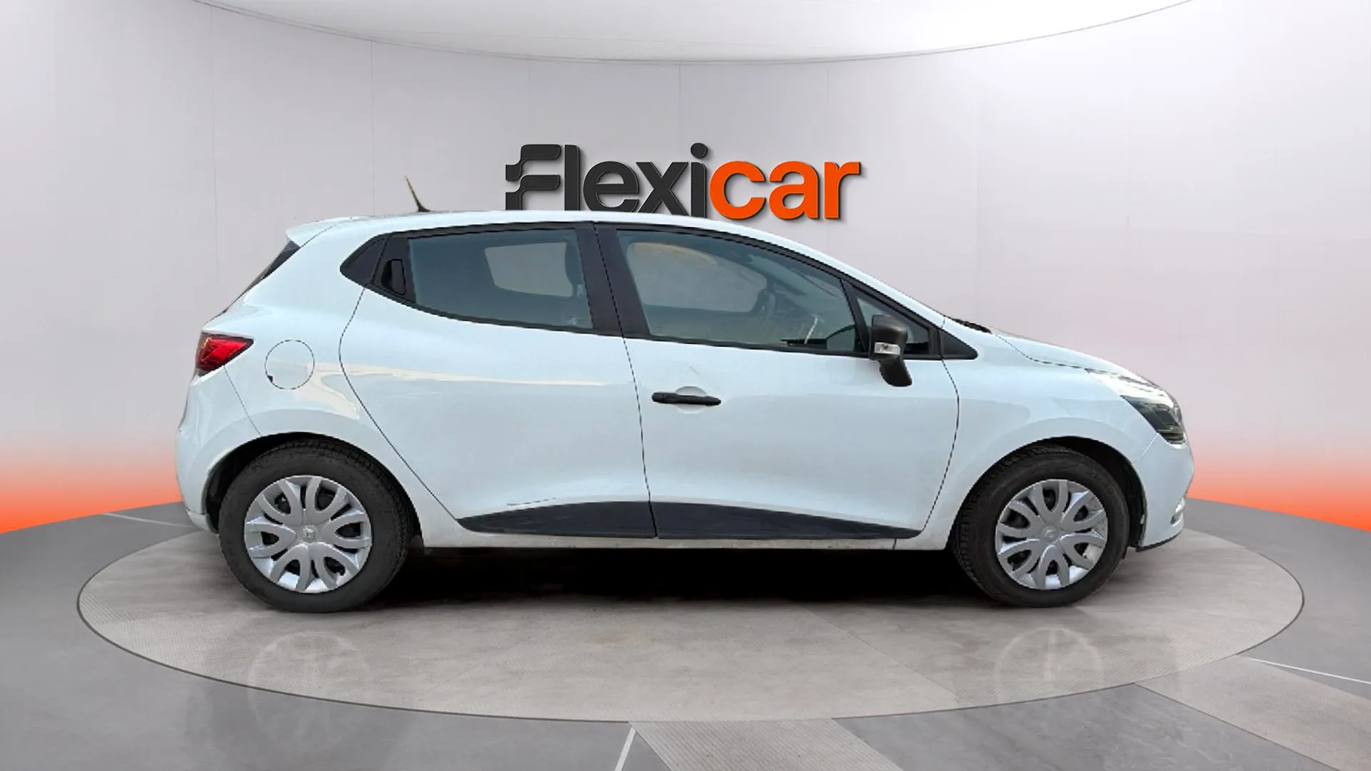 Renault Clio Limited TCe -18 - foto 8