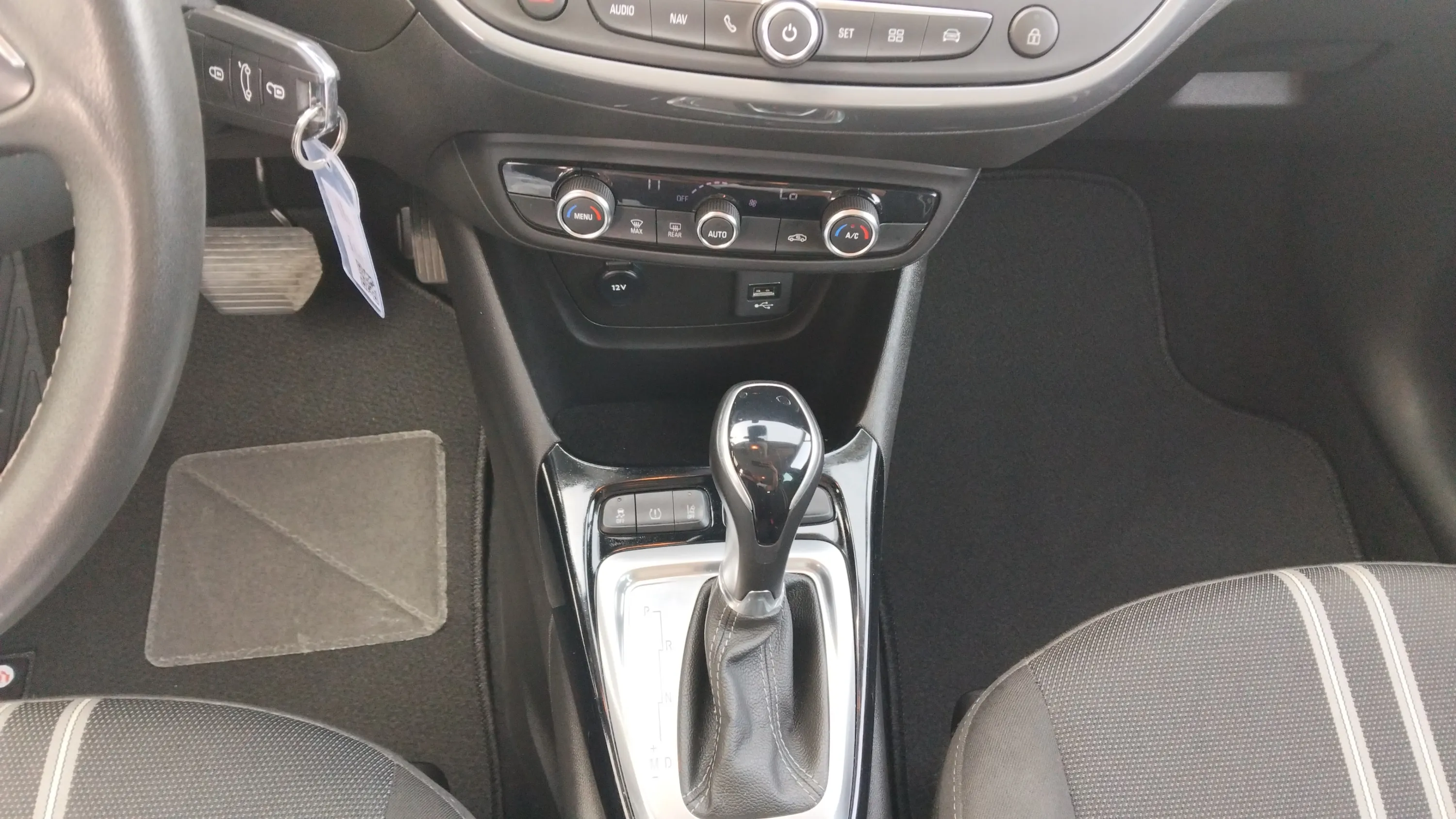 Opel Crossland 1.2 Elegance AT6 - foto 11