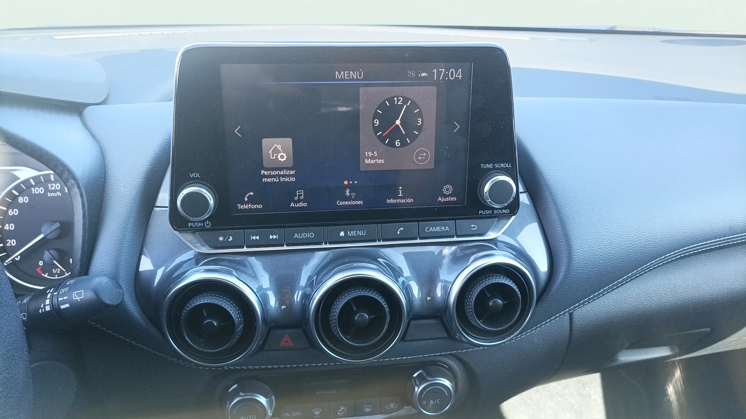 Nissan Juke DIG-T DCT N-Connecta - foto 15