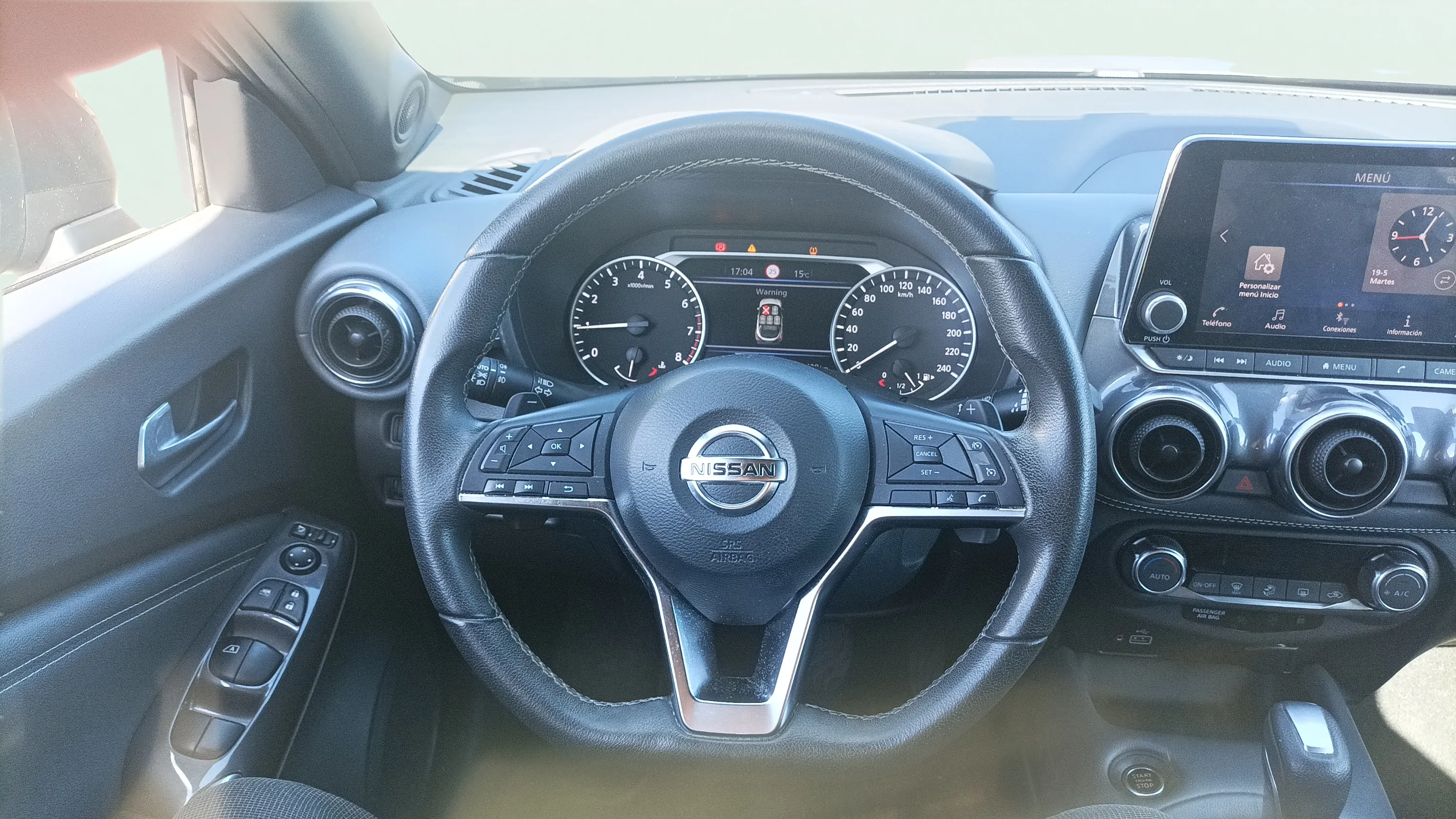 Nissan Juke DIG-T DCT N-Connecta - foto 9